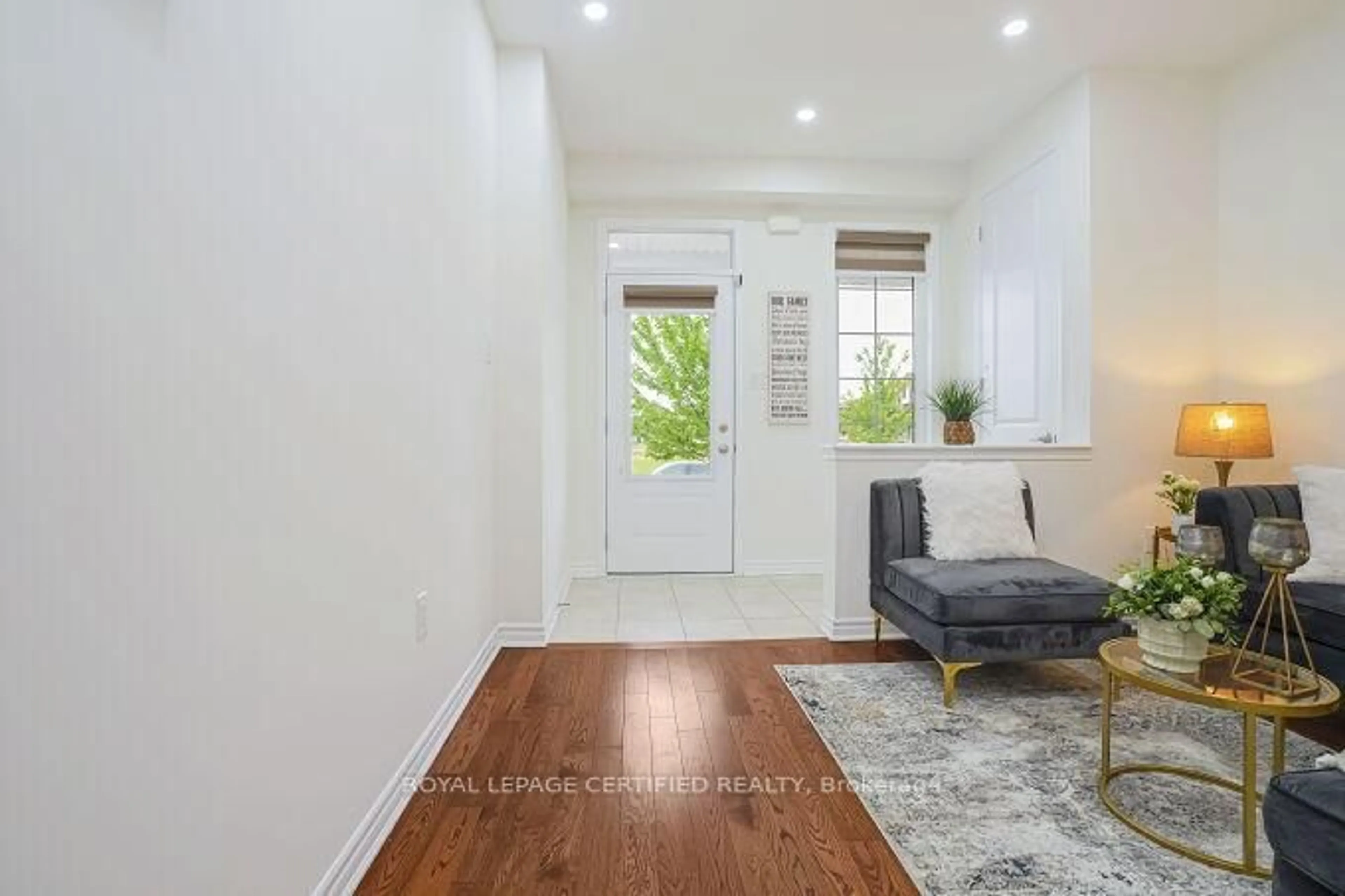Indoor entryway for 15 Boat St, Brampton Ontario L7A 5C9
