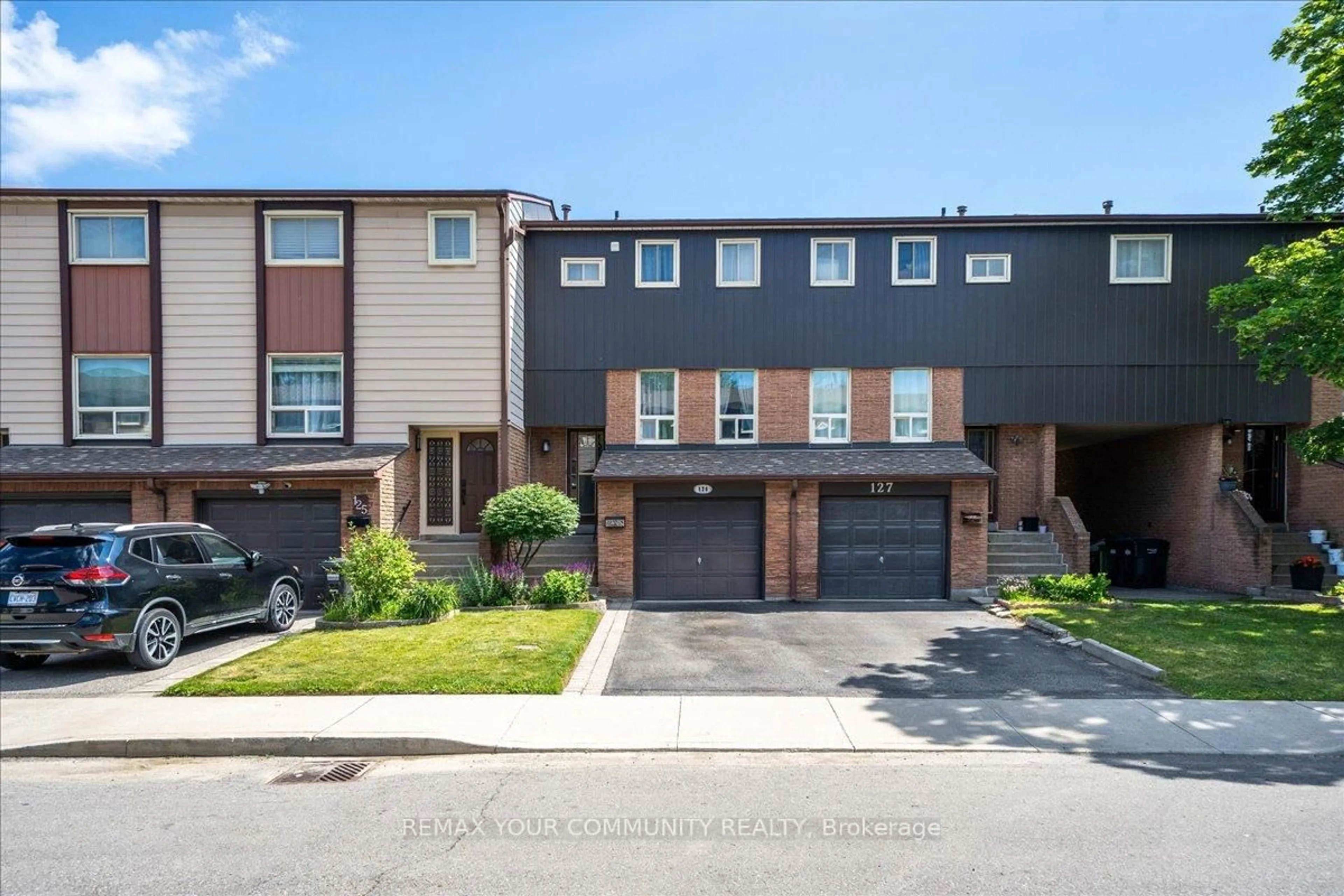 Unknown for 1221 Dundix Rd #126, Mississauga Ontario L4Y 3Y9