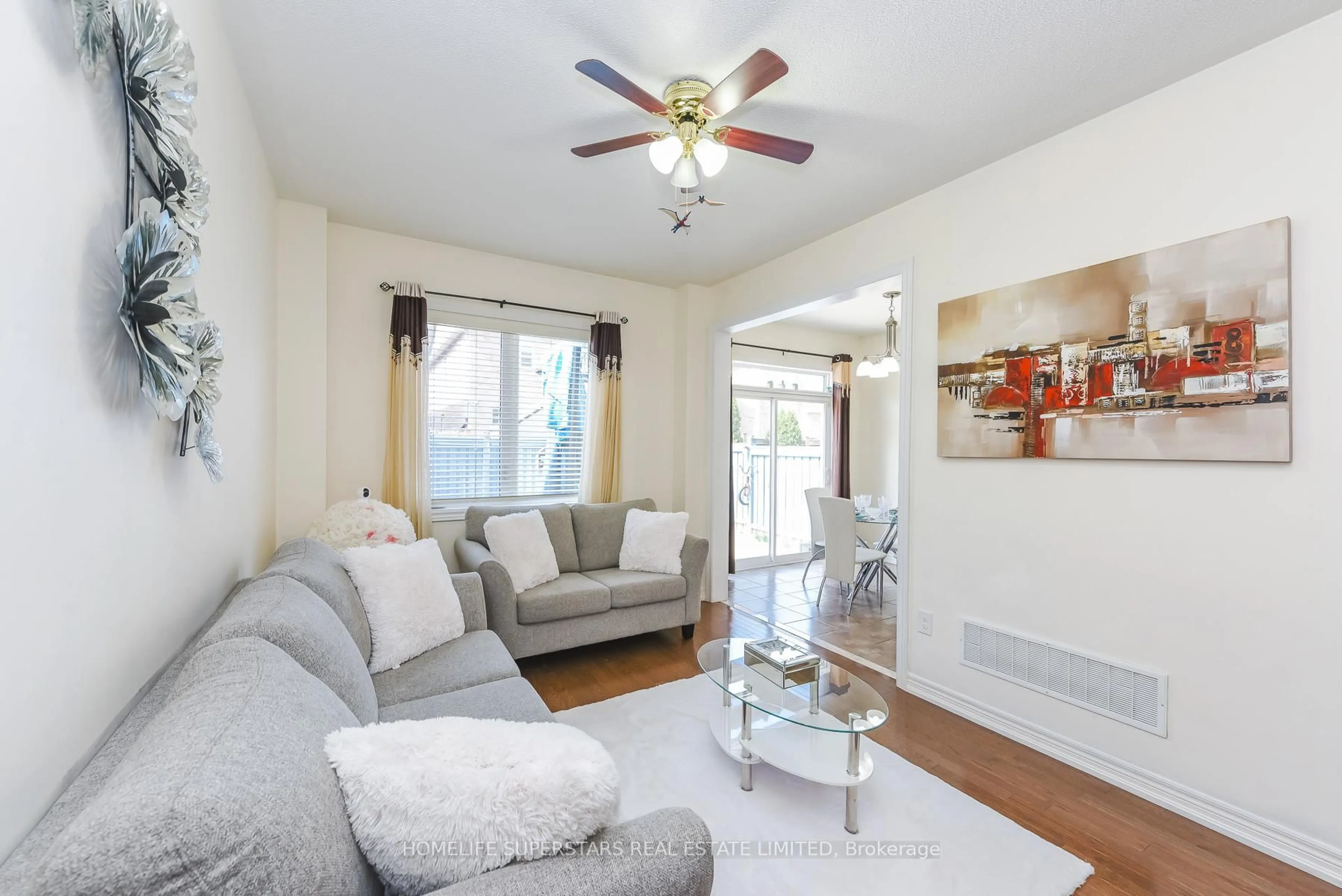 Living room with furniture, unknown for 16 Altura Way, Brampton Ontario L6P 4A1