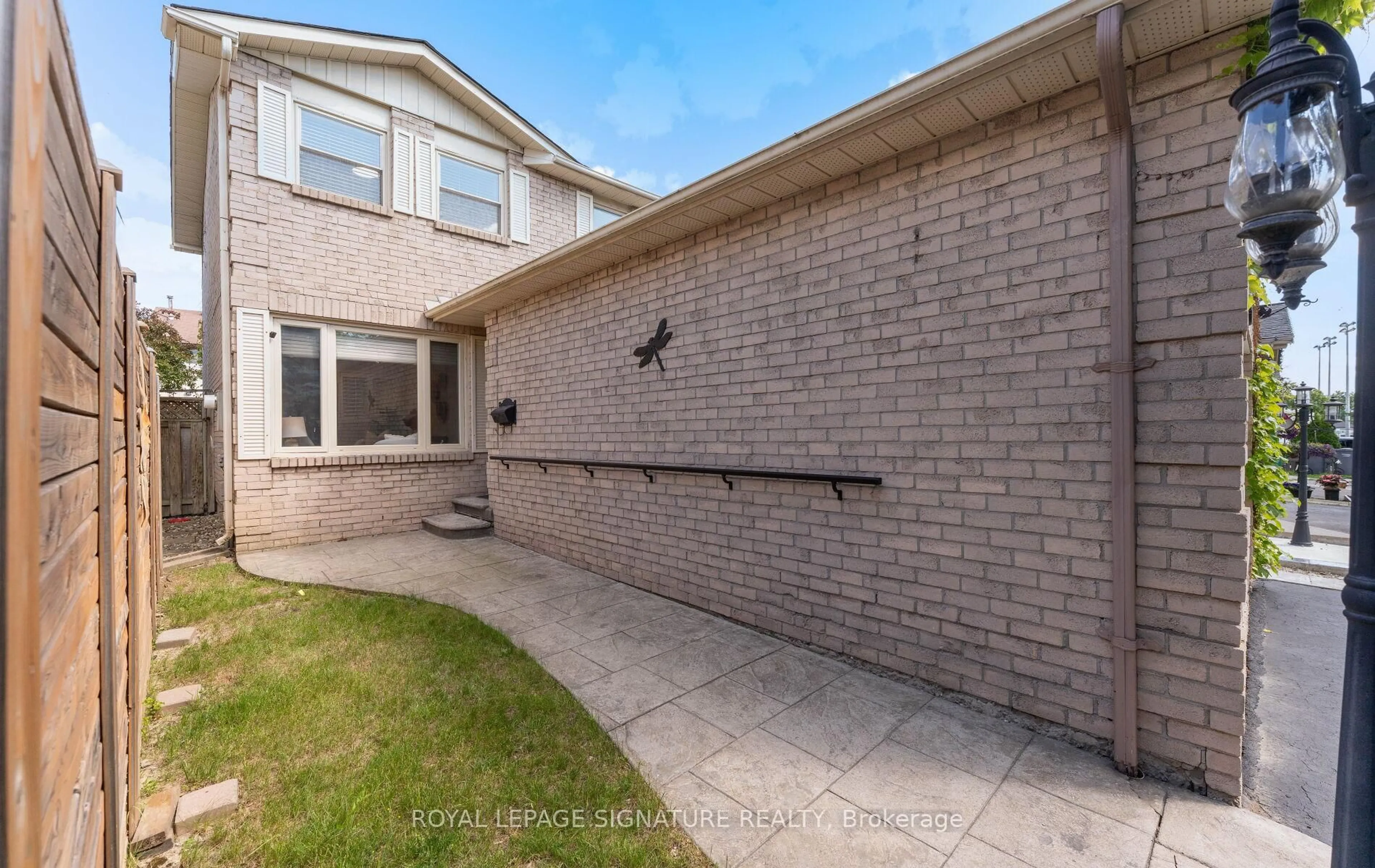Home with brick exterior material, street for 48 Steven Crt, Brampton Ontario L6Z 3A6