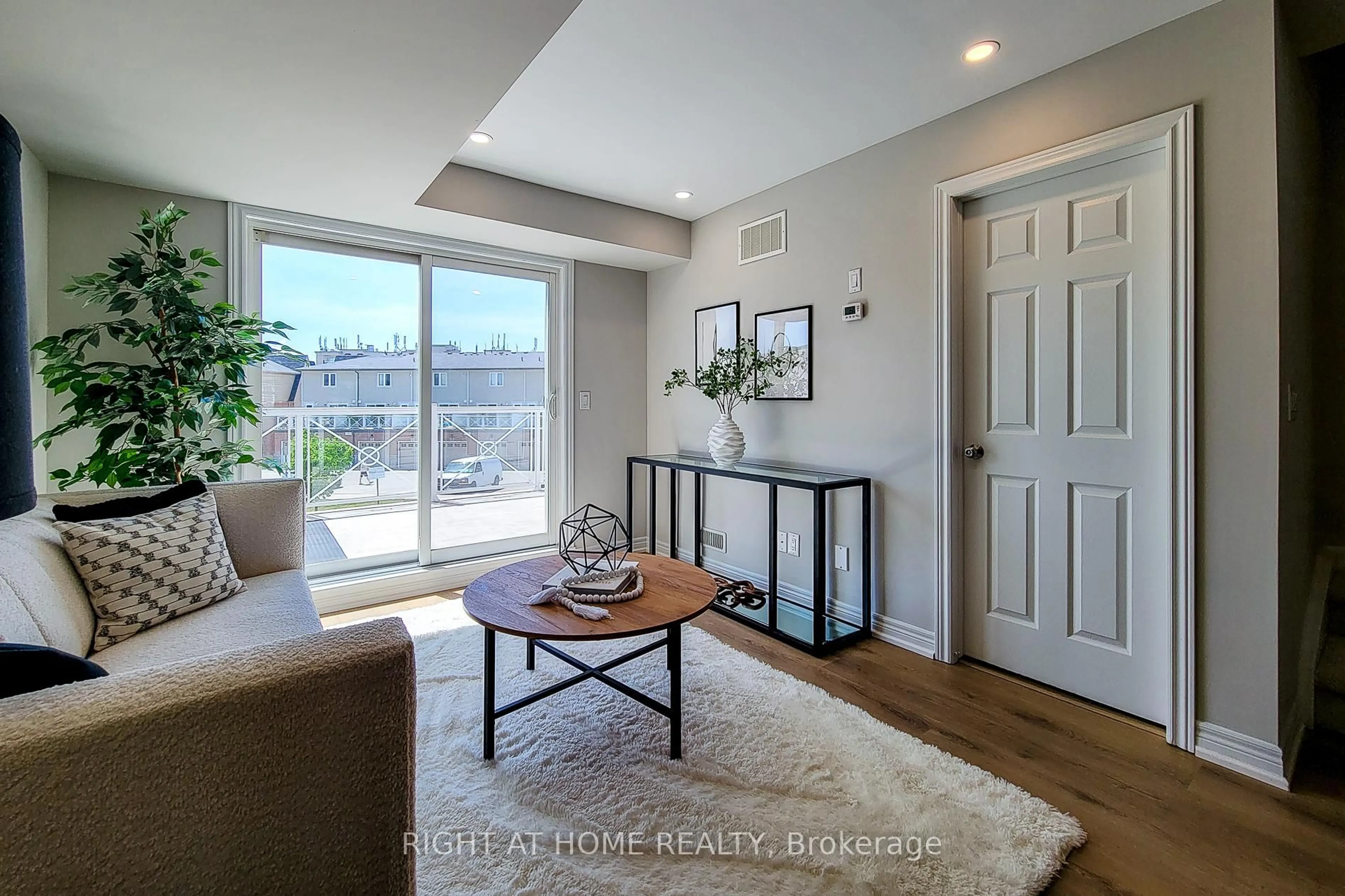 Living room with furniture, unknown for 1380 Costigan Rd #33, Milton Ontario L9T 8L2