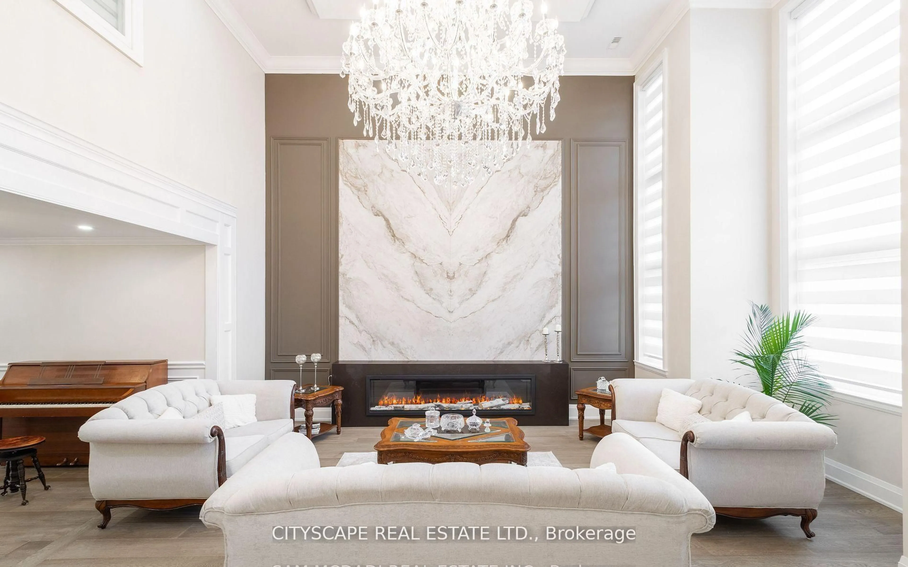 Lobby for 1270 Saginaw Cres, Mississauga Ontario L5H 4B8