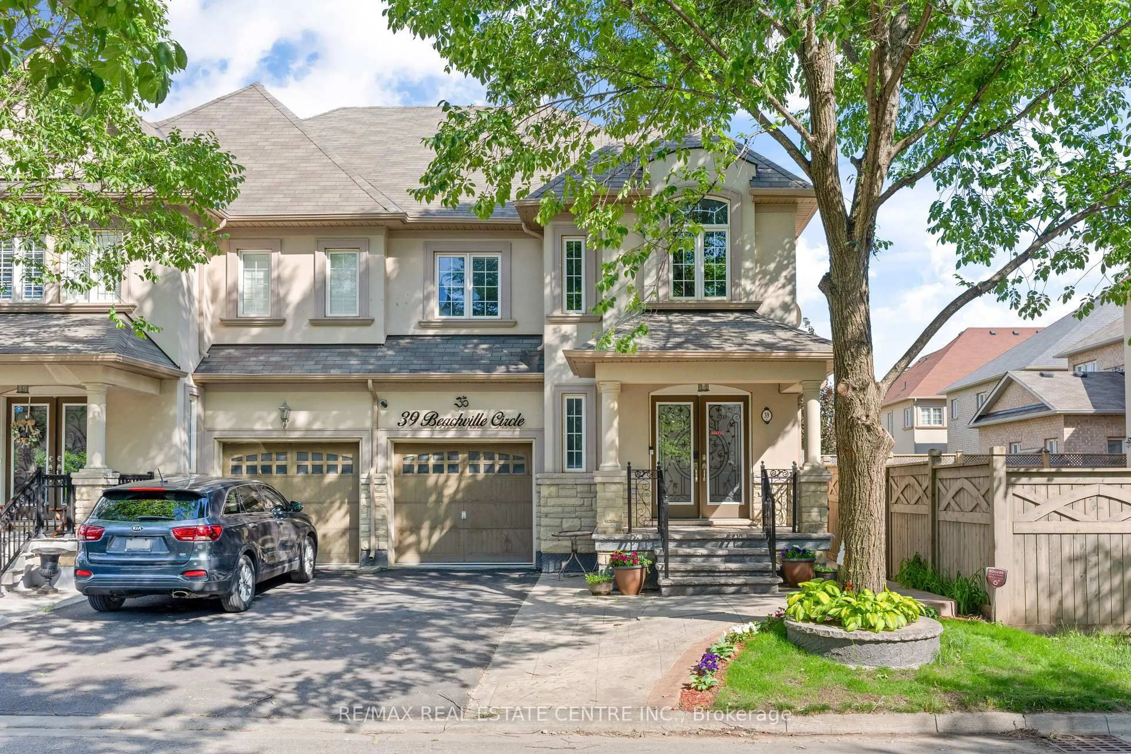 Home with brick exterior material, street for 39 Beachville Circ, Brampton Ontario L6X 0V2