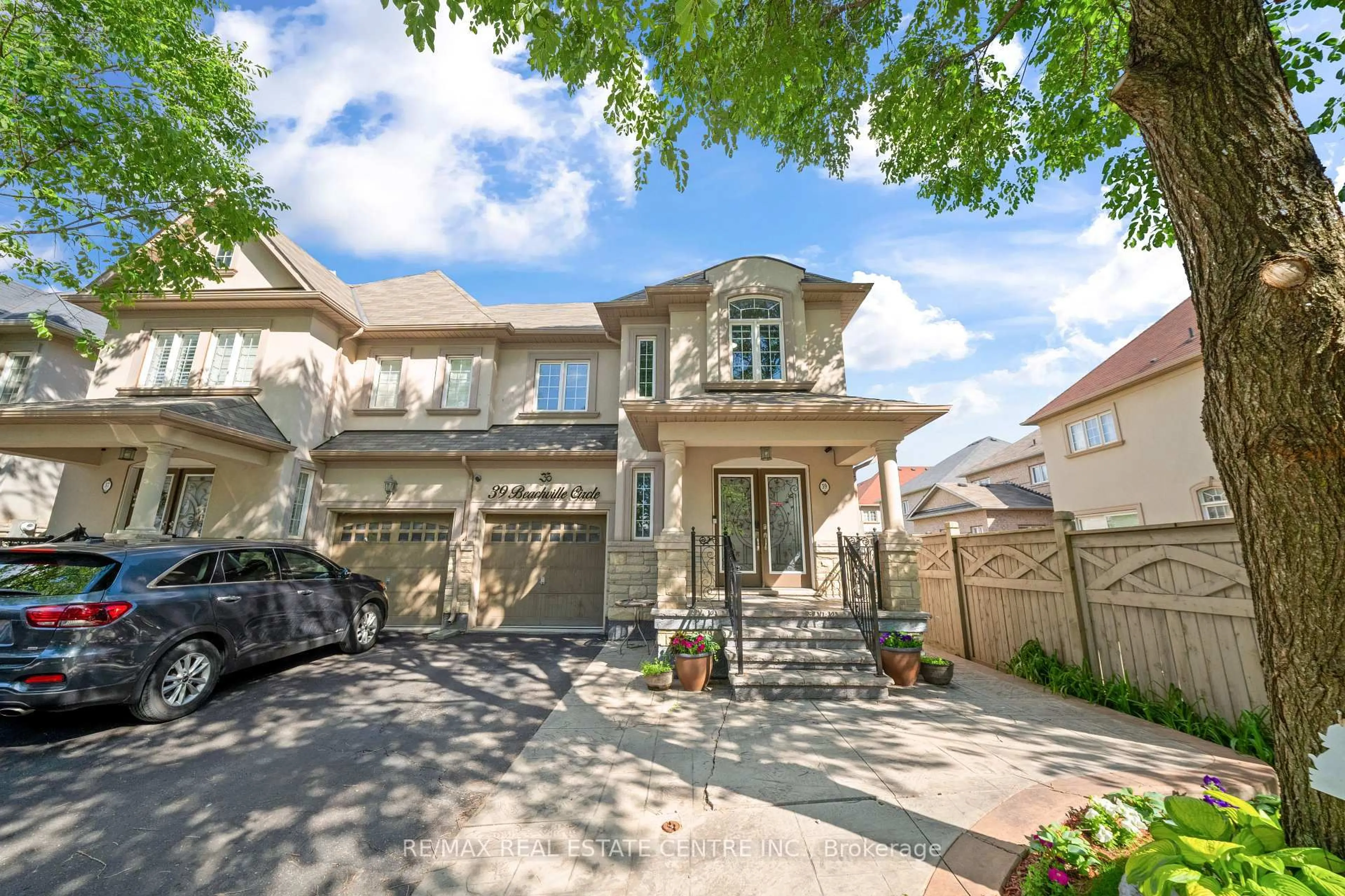 Home with brick exterior material, street for 39 Beachville Circ, Brampton Ontario L6X 0V2