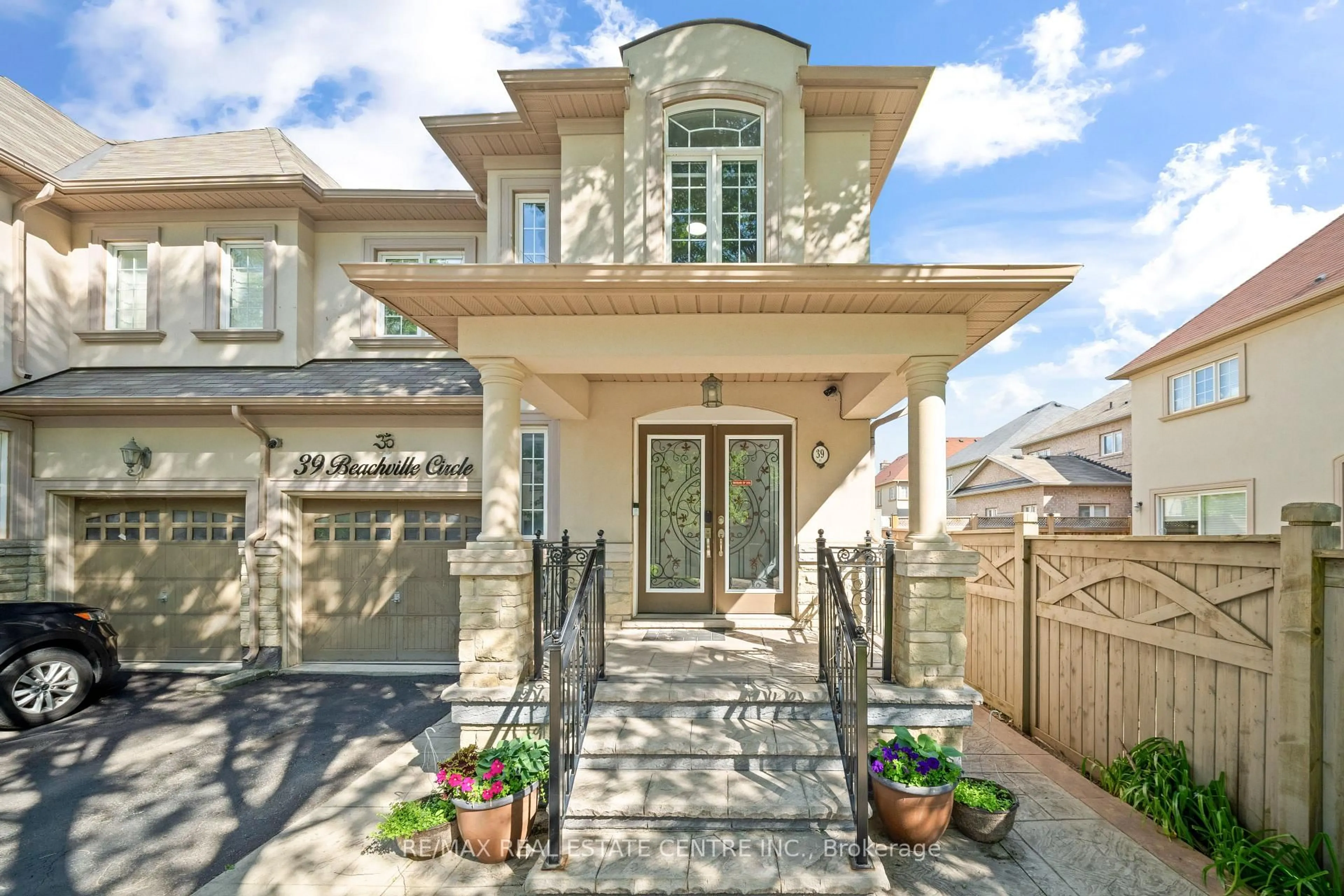 Home with brick exterior material, street for 39 Beachville Circ, Brampton Ontario L6X 0V2