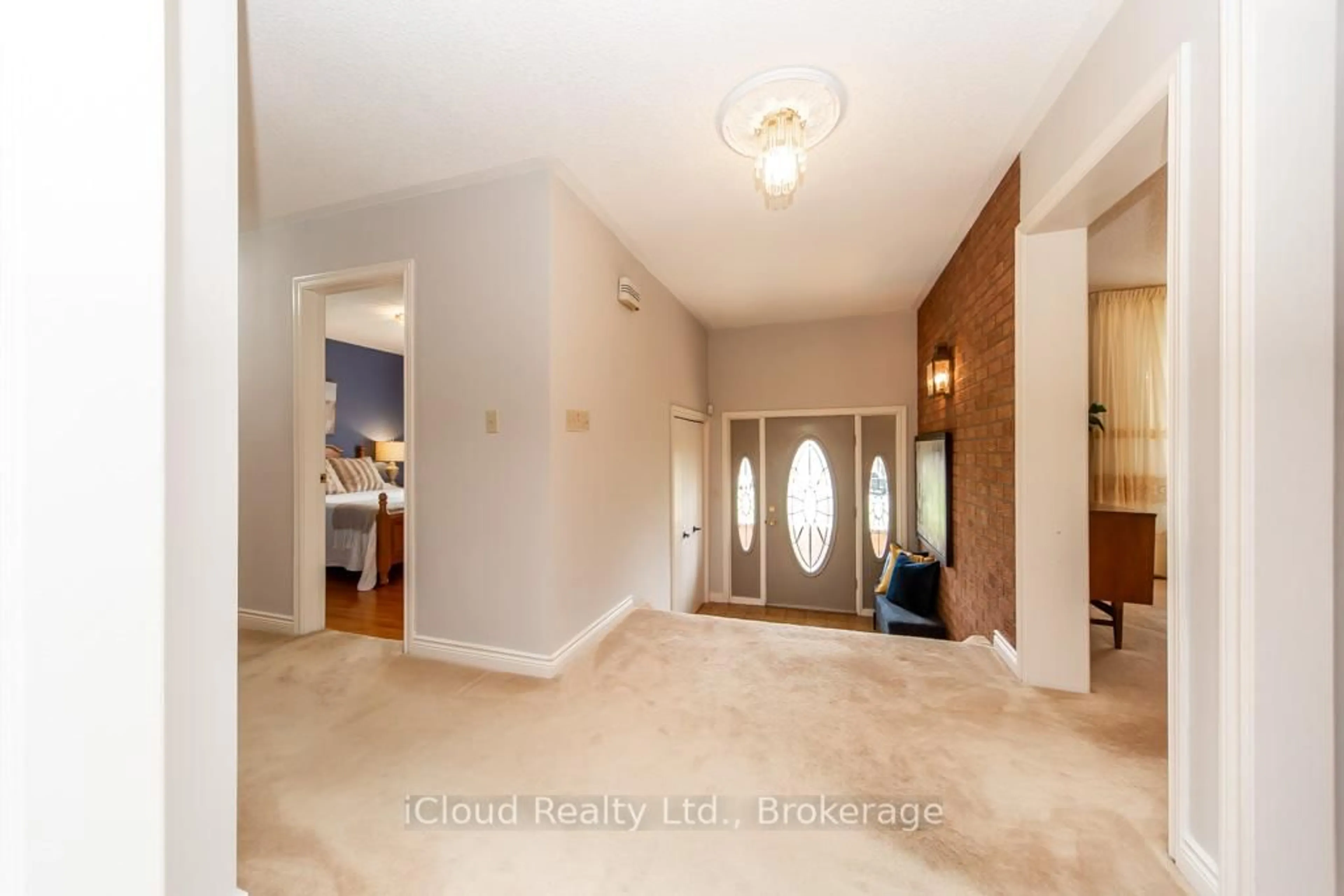 Indoor entryway for 4101 Campbellville Rd, Milton Ontario L0P 1B0