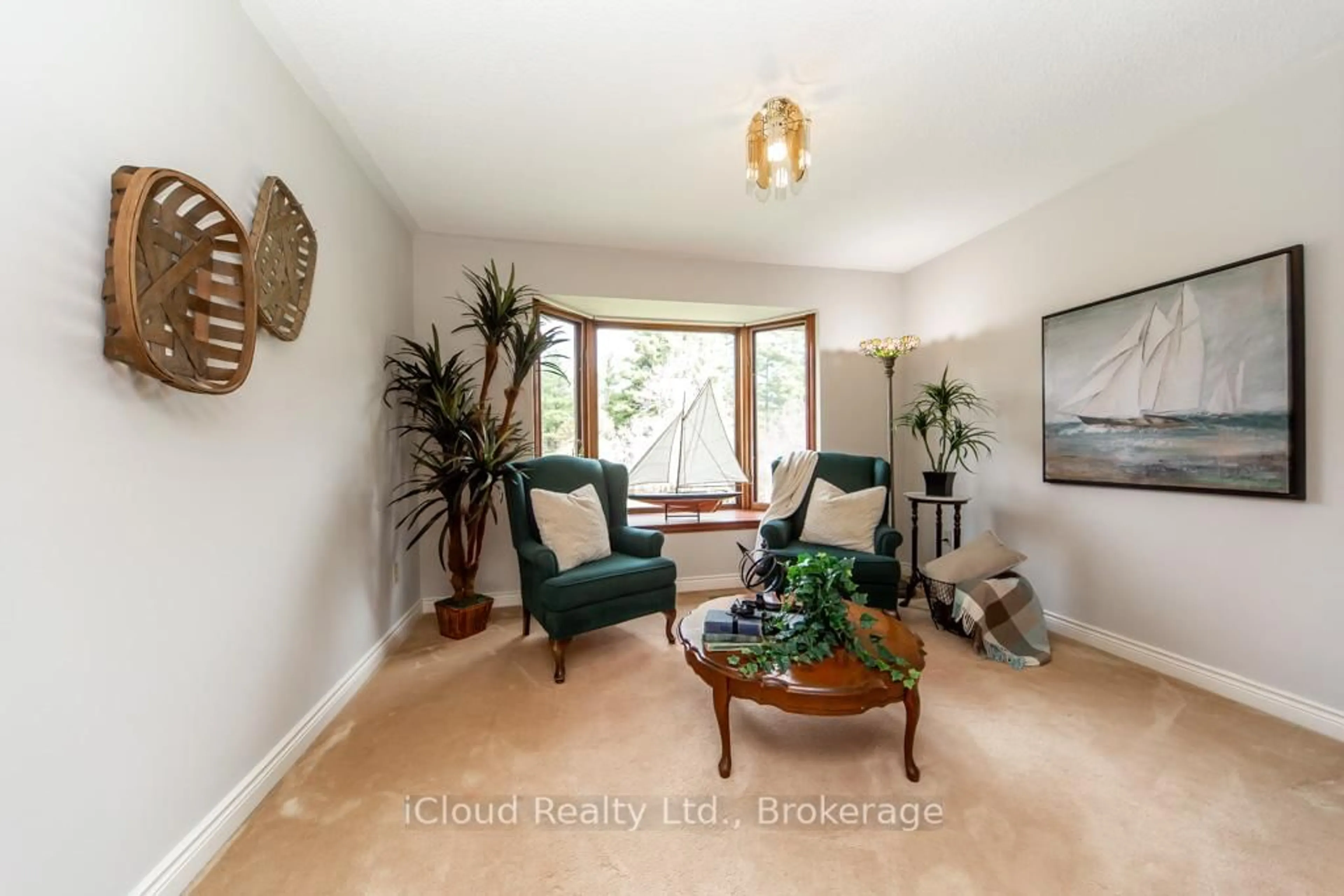 Living room with furniture, unknown for 4101 Campbellville Rd, Milton Ontario L0P 1B0