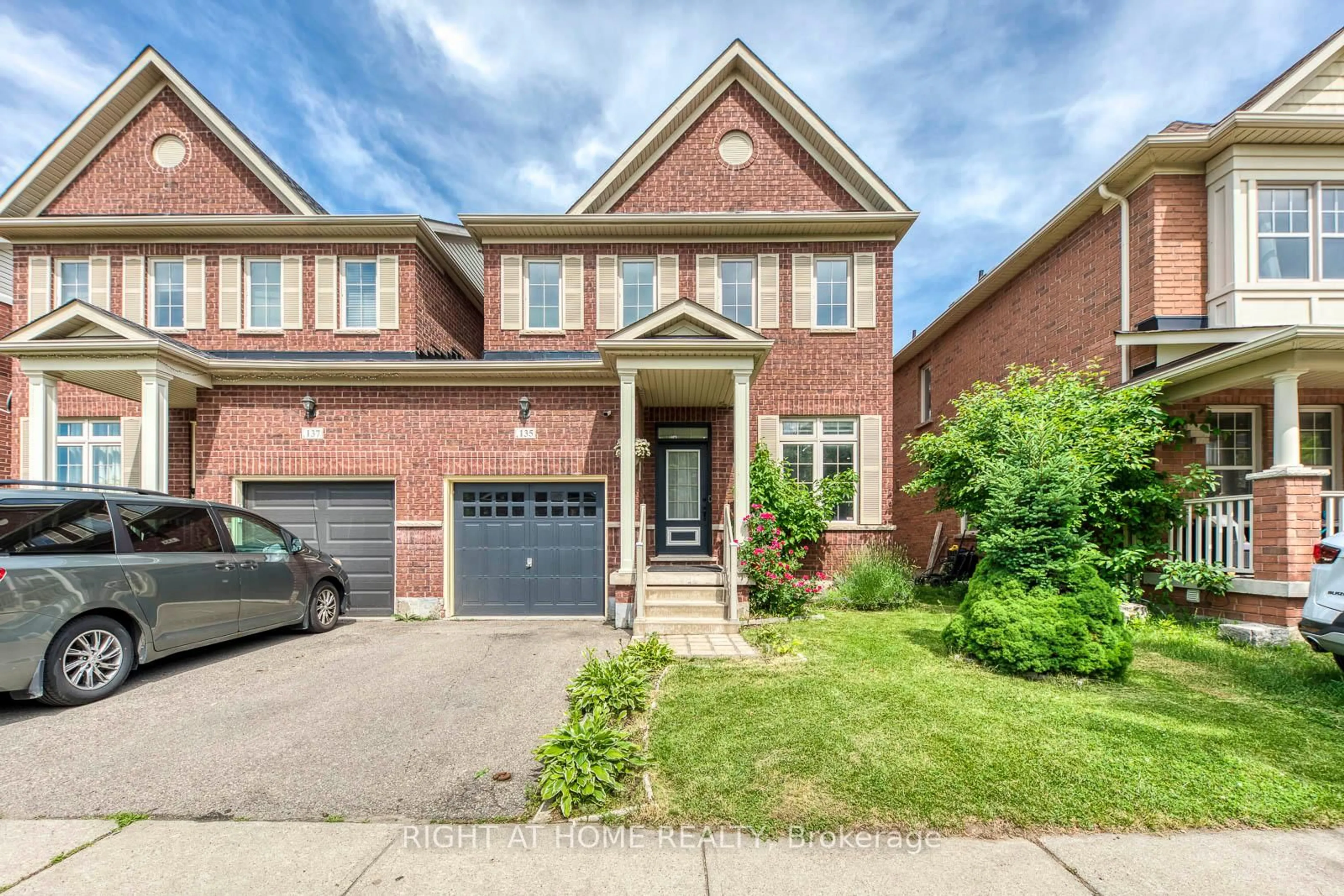 Home with brick exterior material, street for 135 Holmes Cres, Milton Ontario L9T 0V9