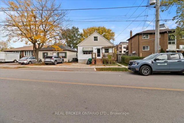 1097 Enola Ave, Mississauga 5