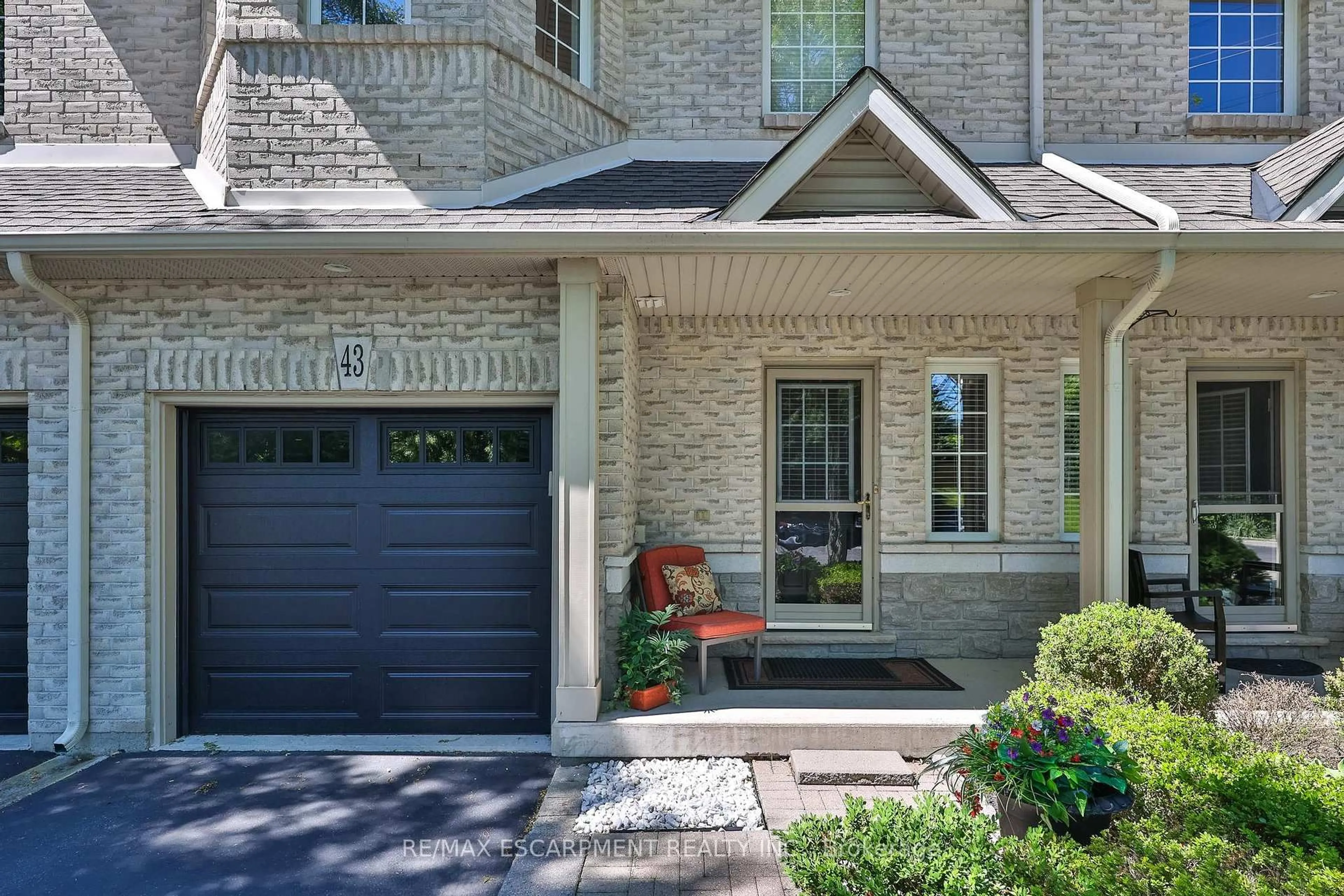 Home with brick exterior material, street for 1375 STEPHENSON Dr #43, Burlington Ontario L7S 2M4