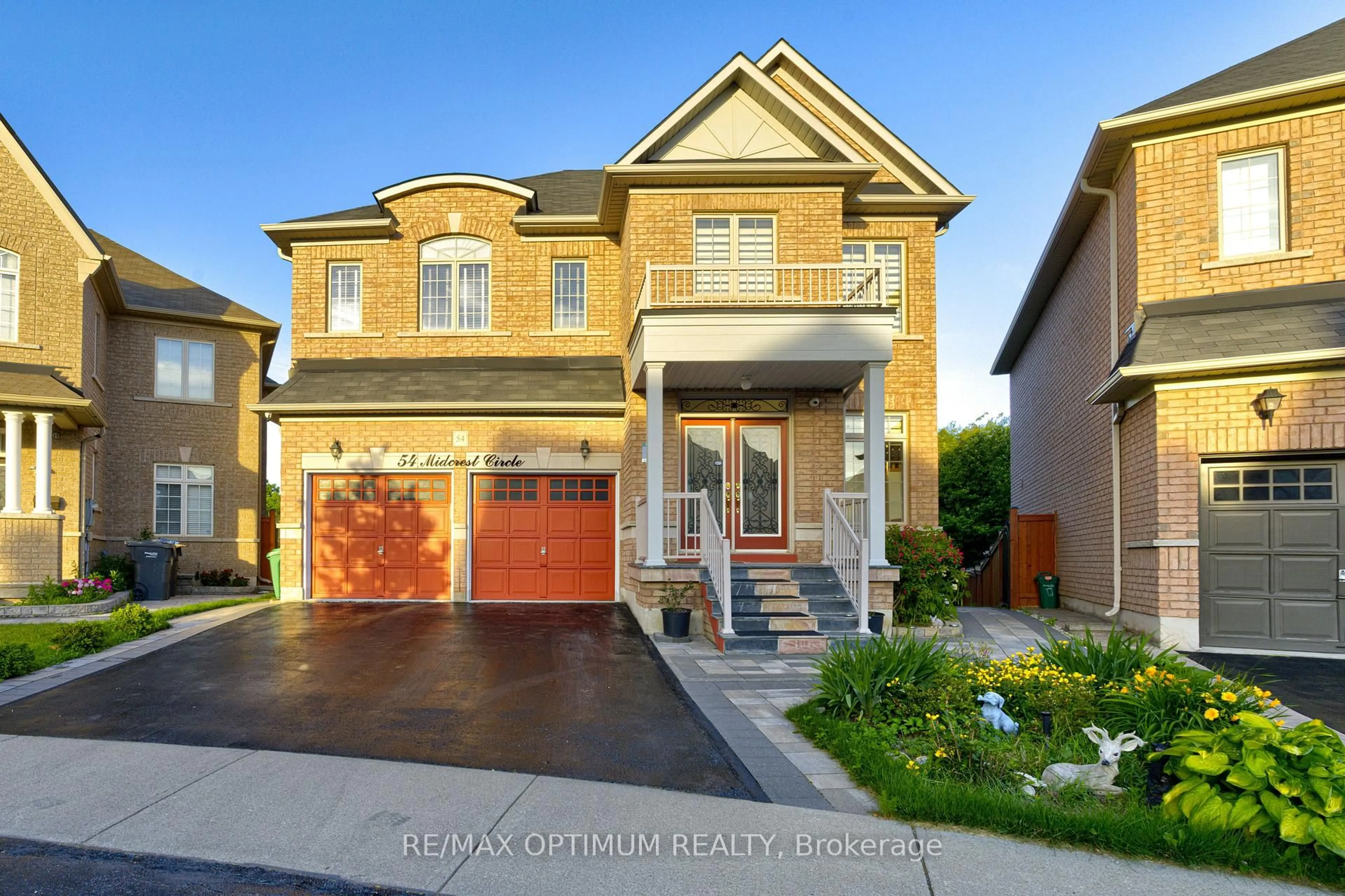 Home with brick exterior material, street for 54 Midcrest Circ, Brampton Ontario L6Y 0W5