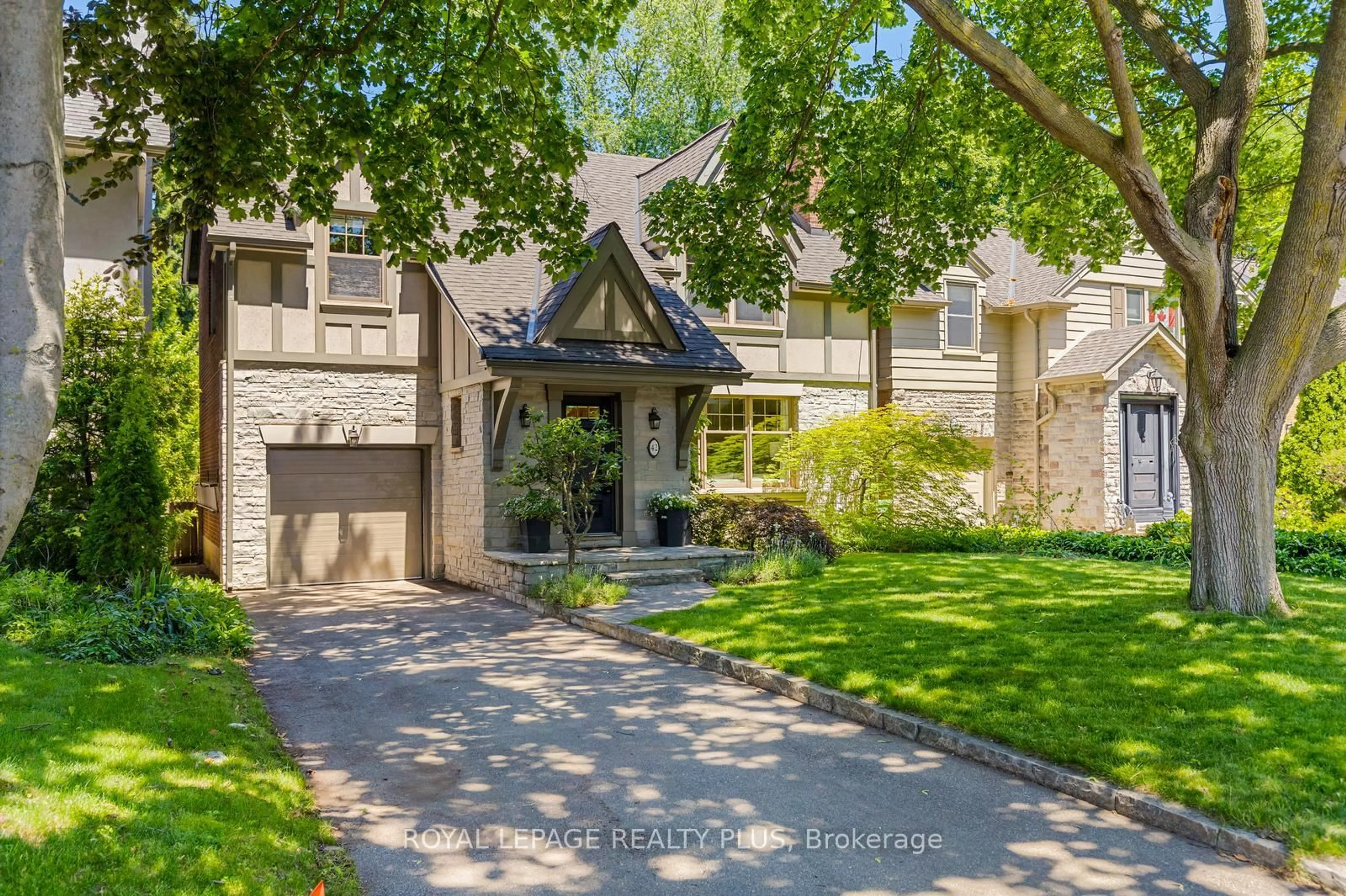 Unknown for 42 Edgemore Dr, Toronto Ontario M8Y 2N3