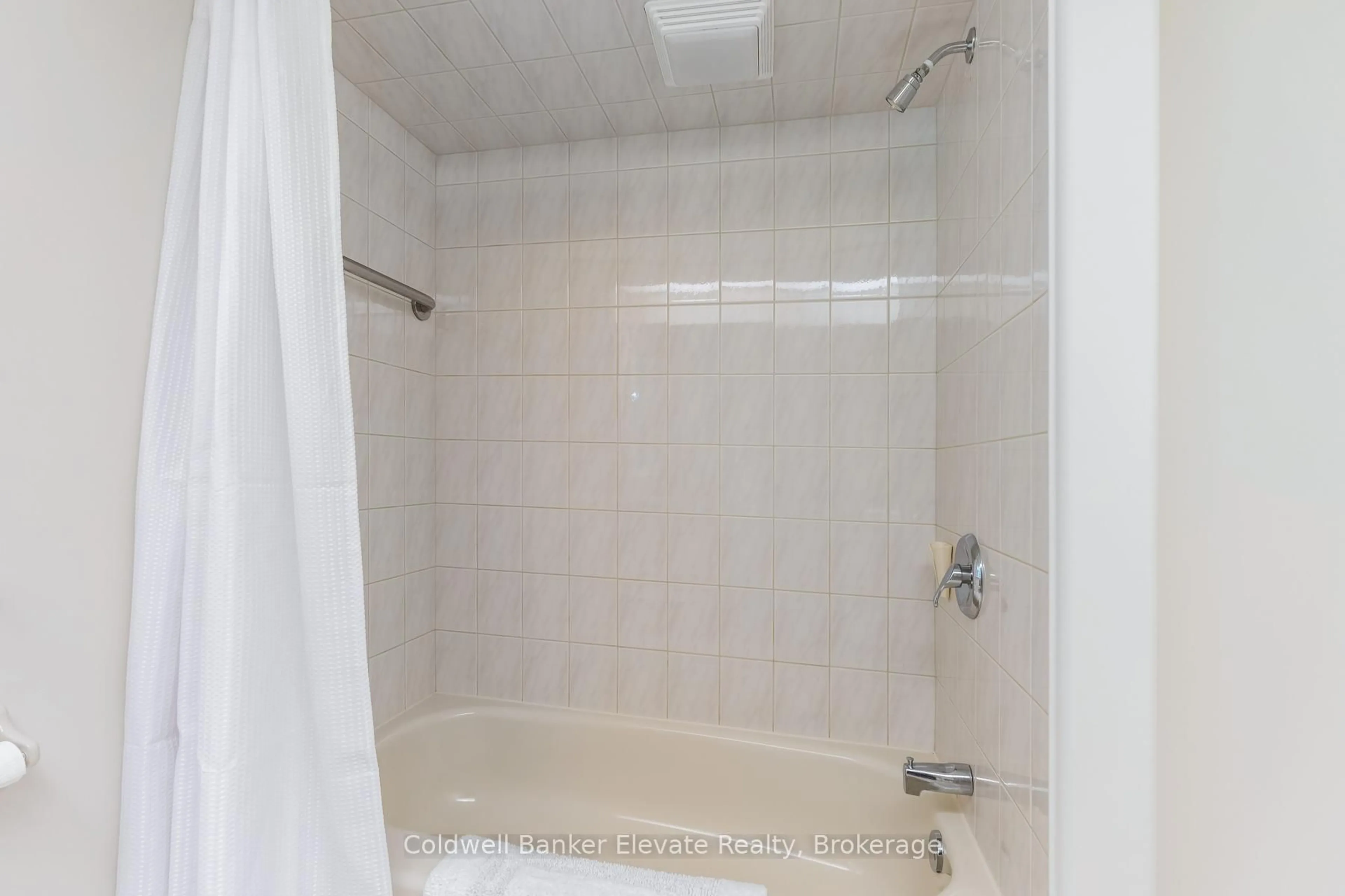 Standard bathroom, unknown for 9761 Eighth Line, Halton Hills Ontario L7G 4S5
