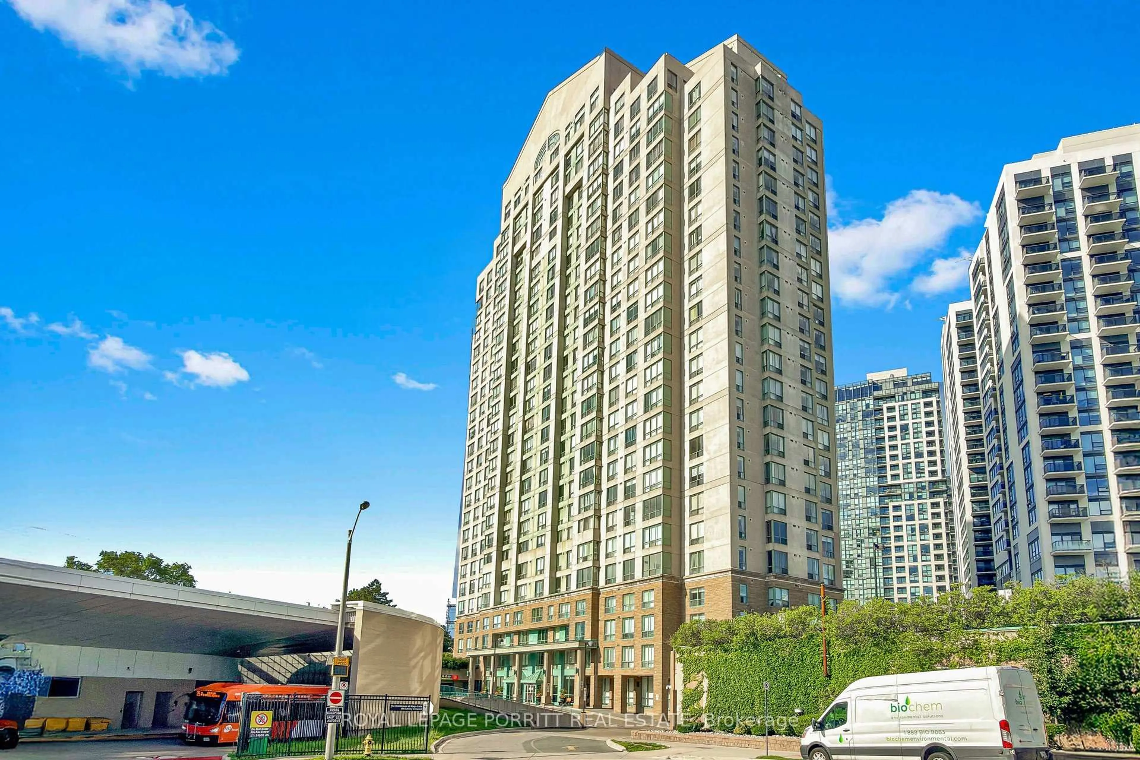 Unknown for 101 Subway Cres #414, Toronto Ontario M9B 6K4
