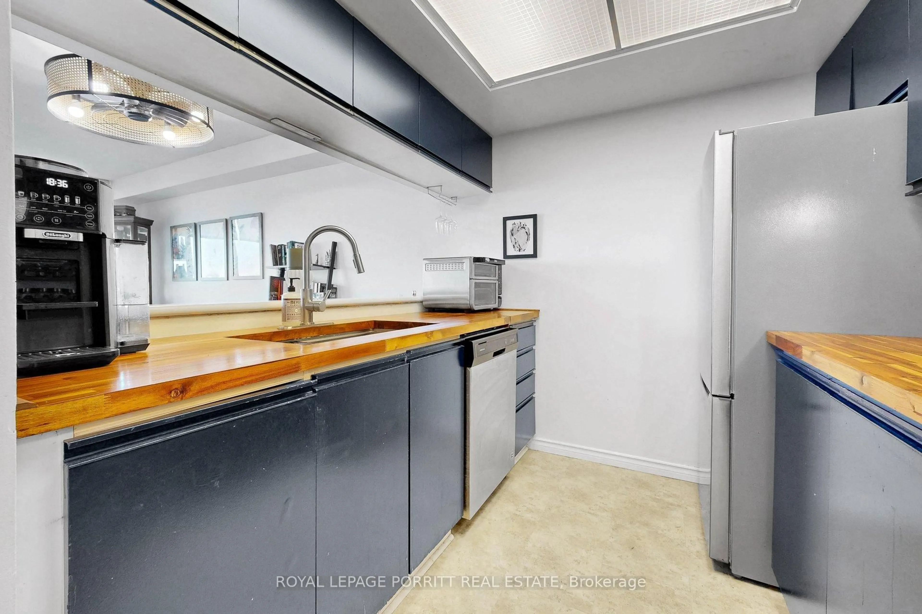 Standard kitchen, unknown for 101 Subway Cres #414, Toronto Ontario M9B 6K4