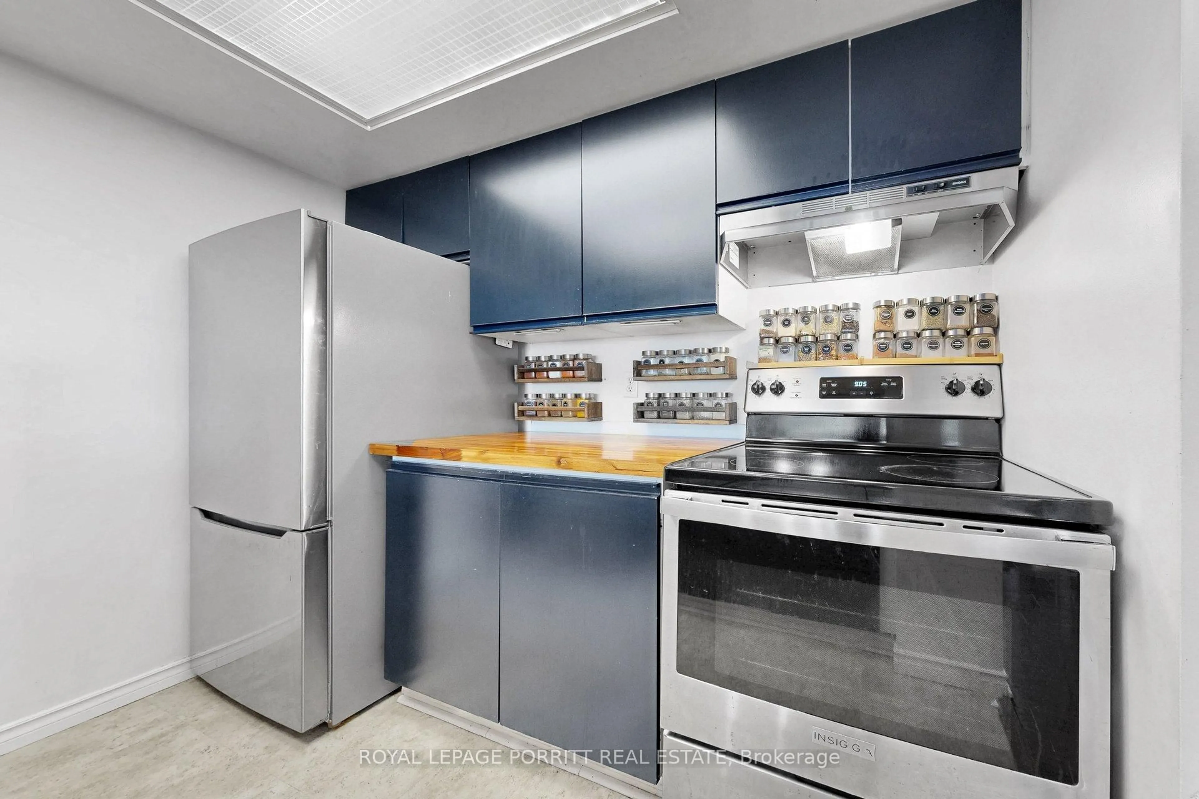 Standard kitchen, unknown for 101 Subway Cres #414, Toronto Ontario M9B 6K4