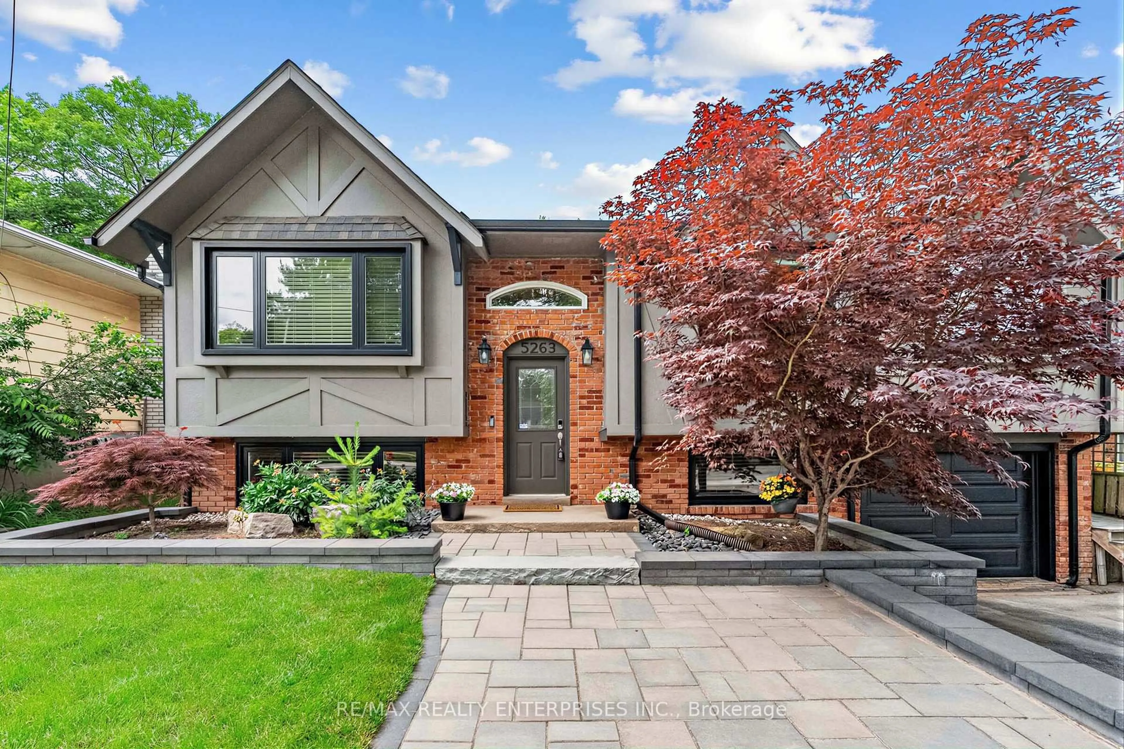 Home with brick exterior material, street for 5263 Bromley Rd, Burlington Ontario L7L 3G1