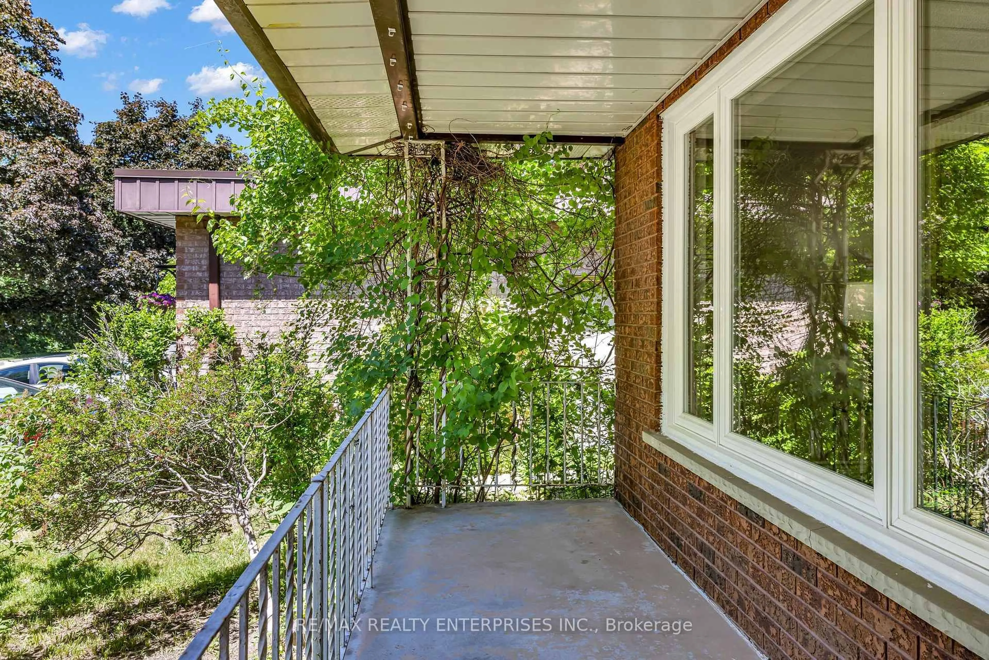 Patio, unknown for 2477 Catherine Jean Lane, Mississauga Ontario L5A 4B1