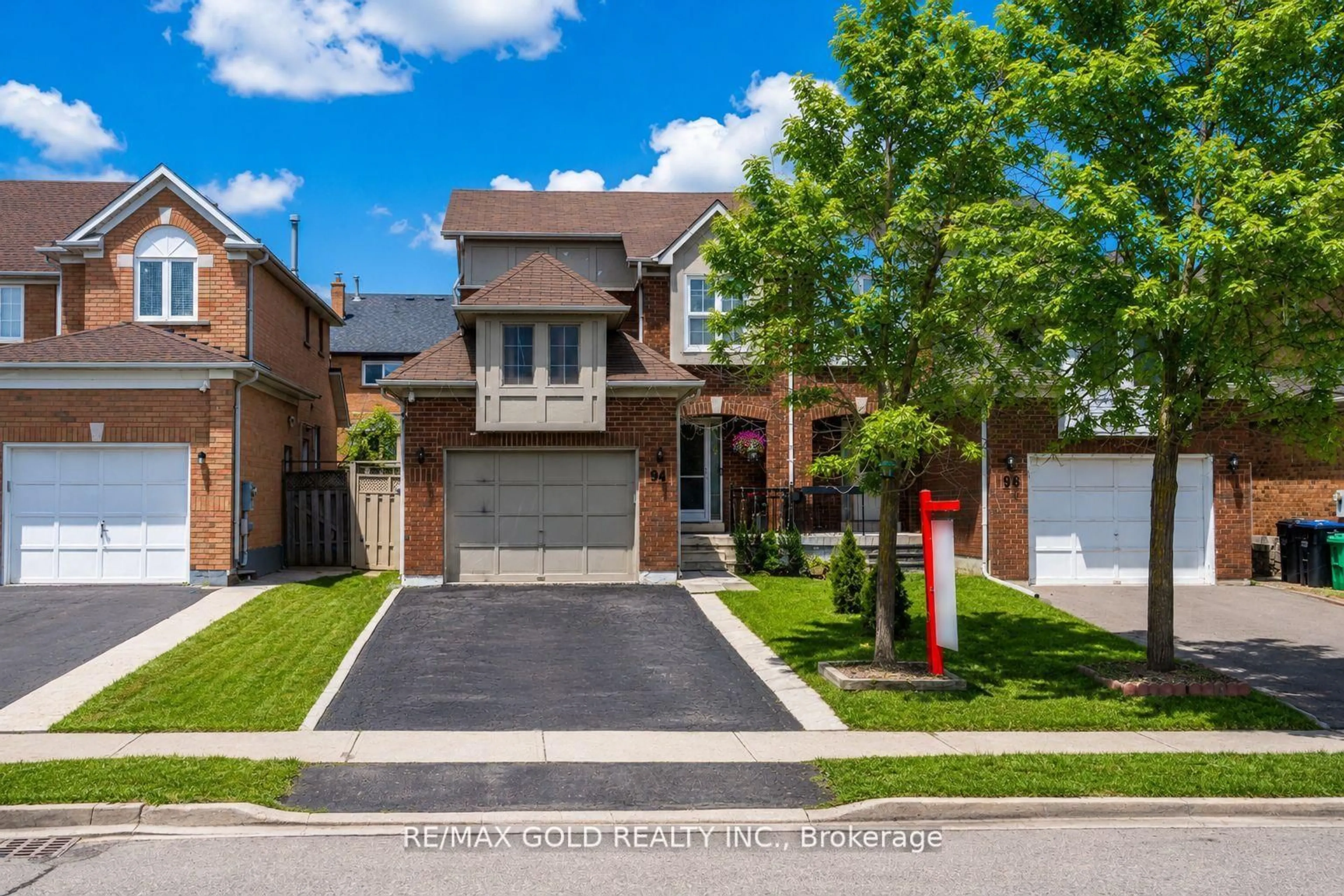 Home with brick exterior material, street for 94 Bighorn Cres, Brampton Ontario L6R 1G7
