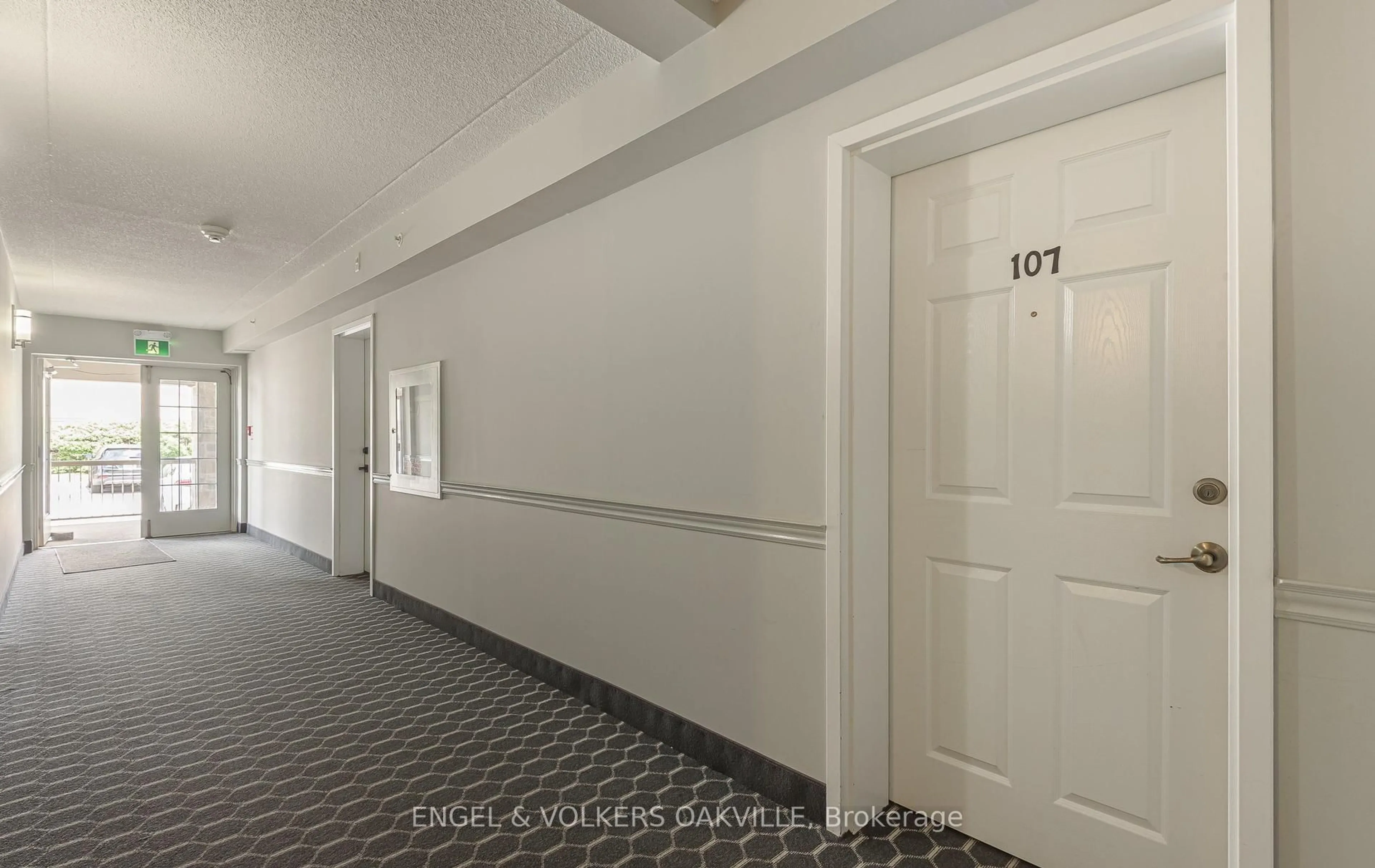 Indoor foyer for 1830 Walker's Line #107, Burlington Ontario L7M 4V5
