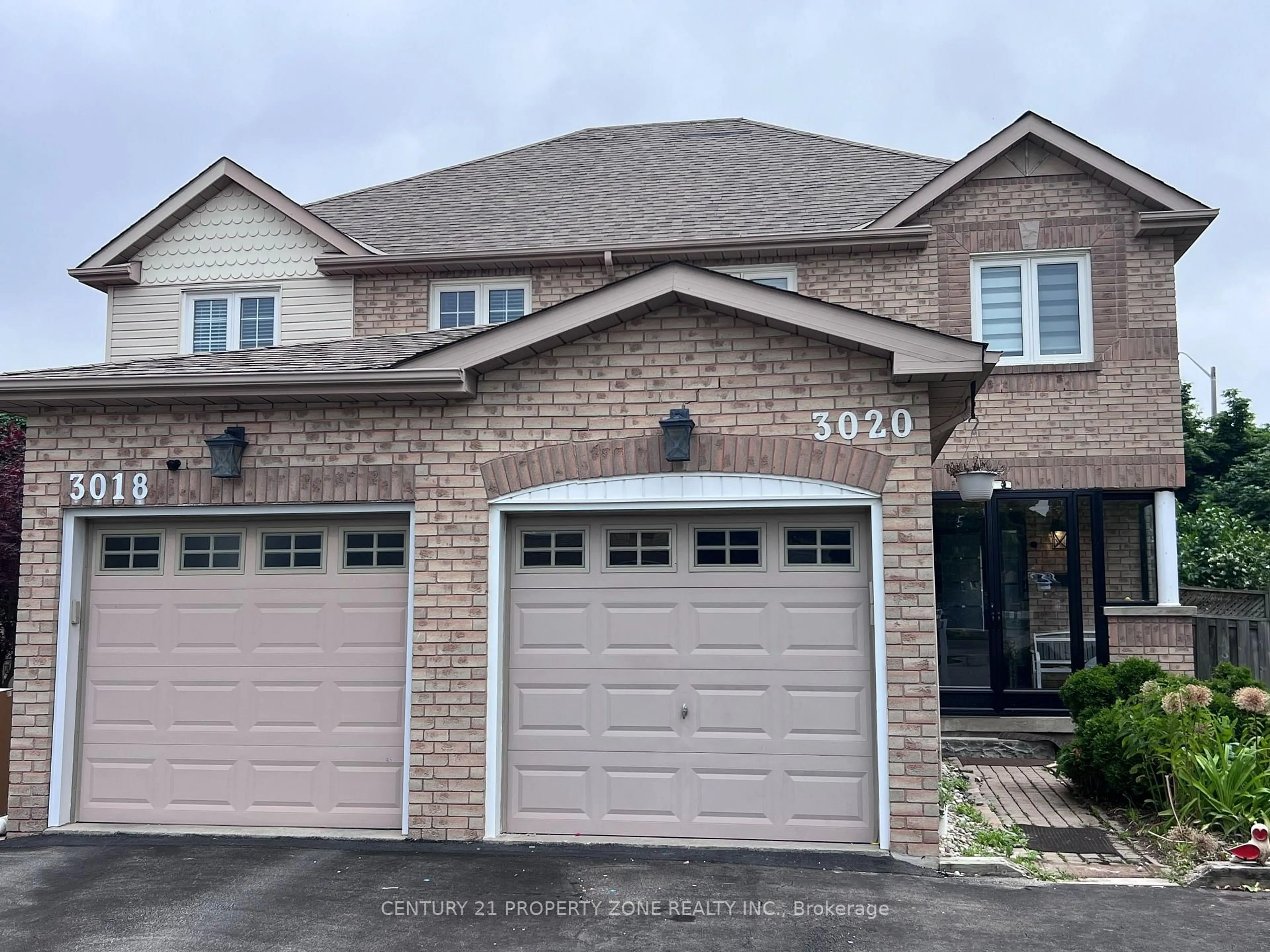 Home with brick exterior material, street for 3020 Pendleton Rd, Mississauga Ontario L5N 7C5