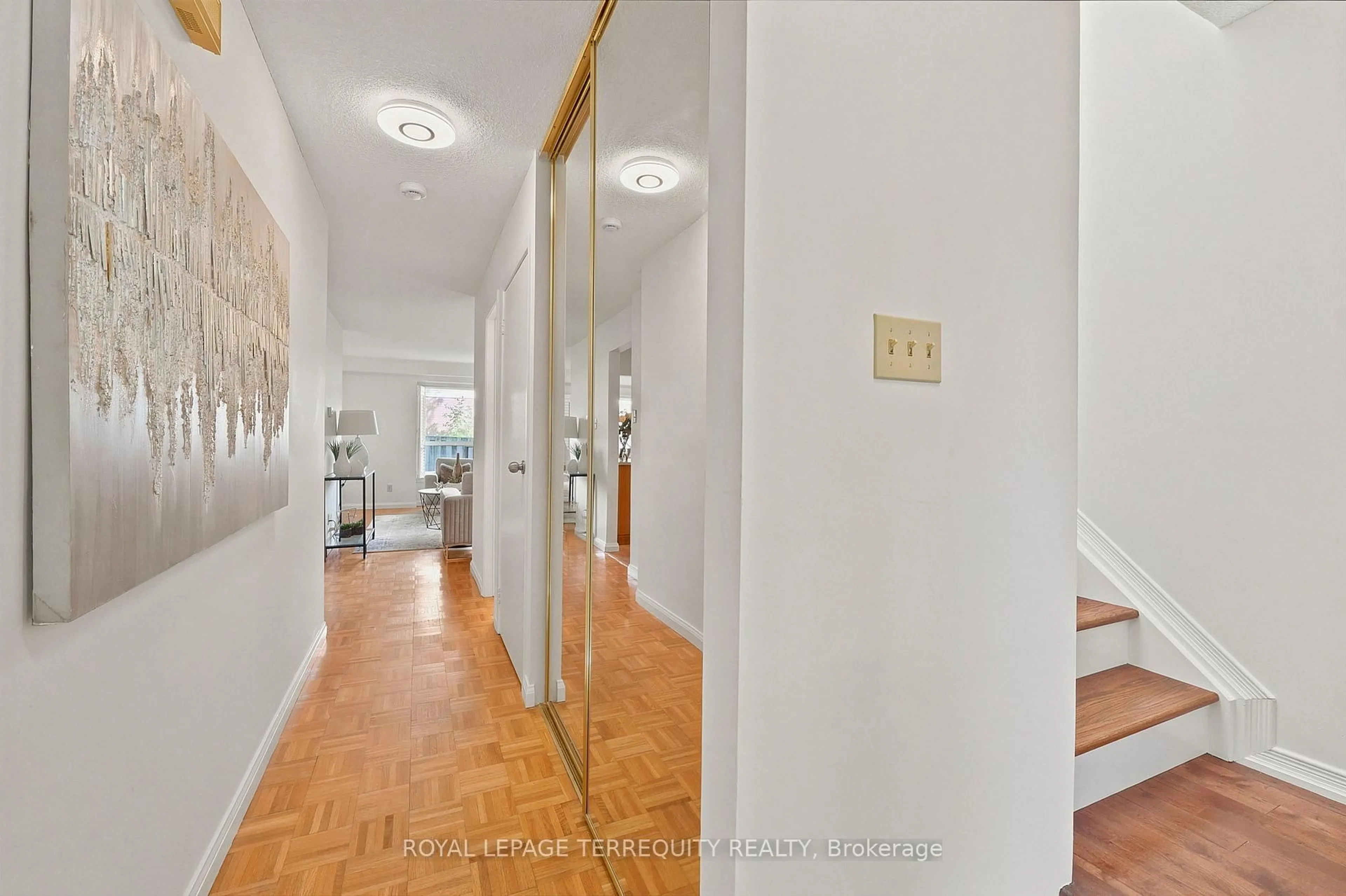 Indoor foyer for 3380 South Millway #17, Mississauga Ontario L5L 3L8