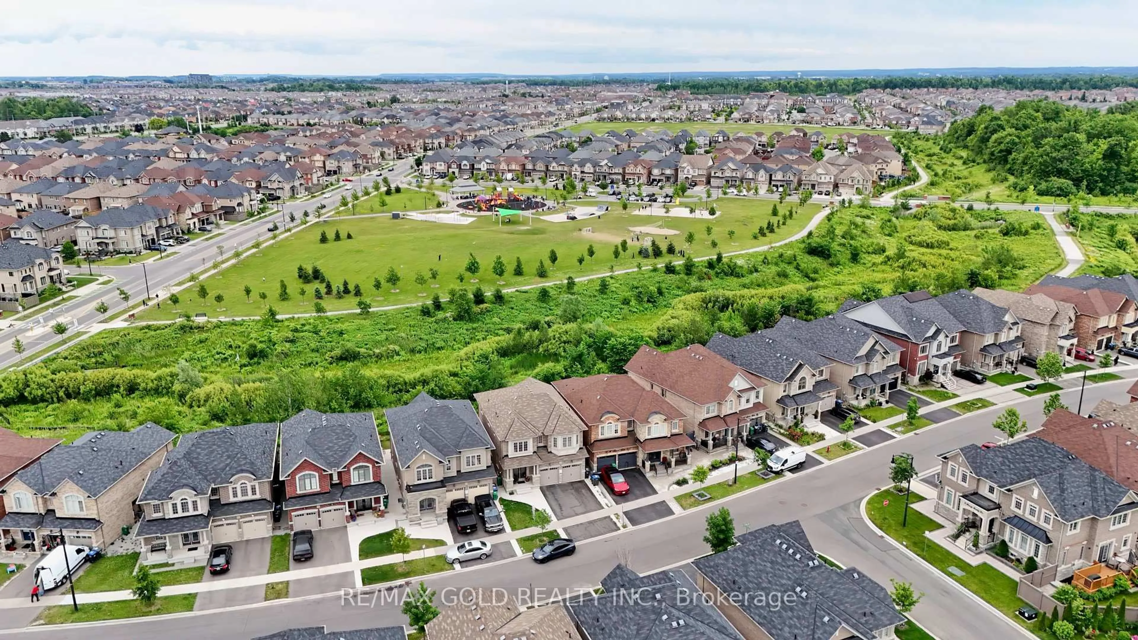 A pic from outside/outdoor area/front of a property/back of a property/a pic from drone, street for 16 Action Dr, Brampton Ontario L7A 4X8