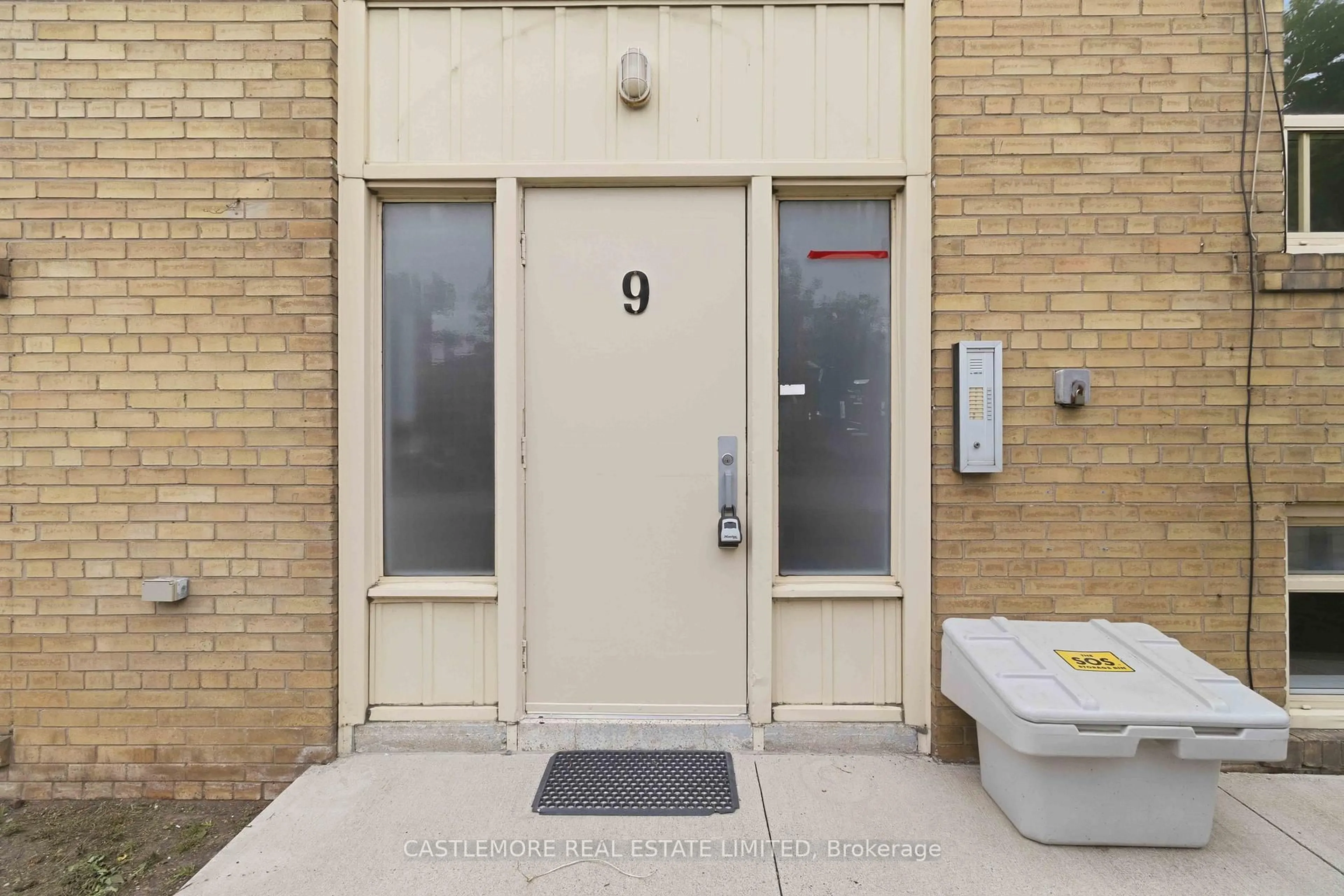 Unknown for 9 allenby Ave, Toronto Ontario M9W 1S5