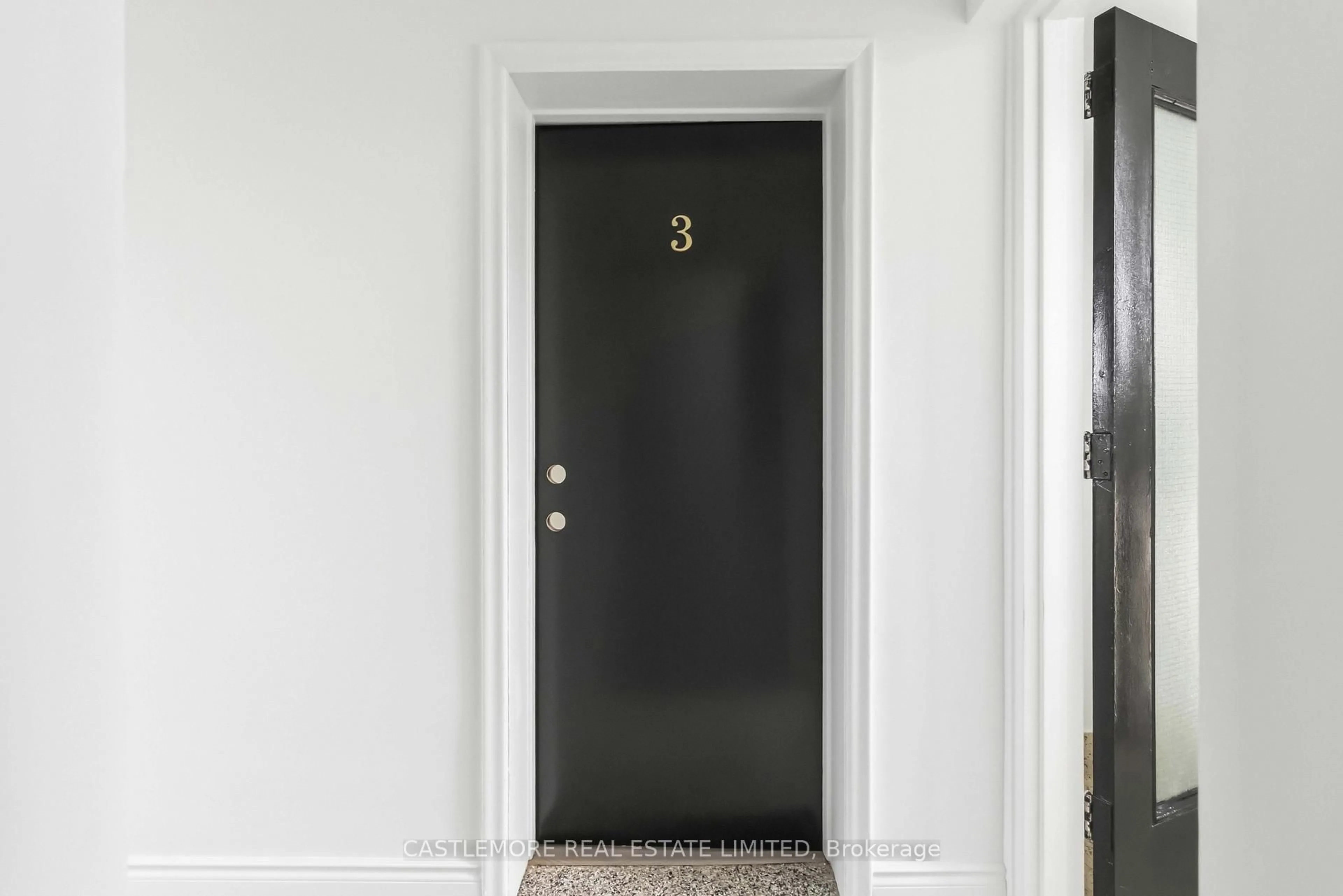 Indoor entryway for 9 allenby Ave, Toronto Ontario M9W 1S5