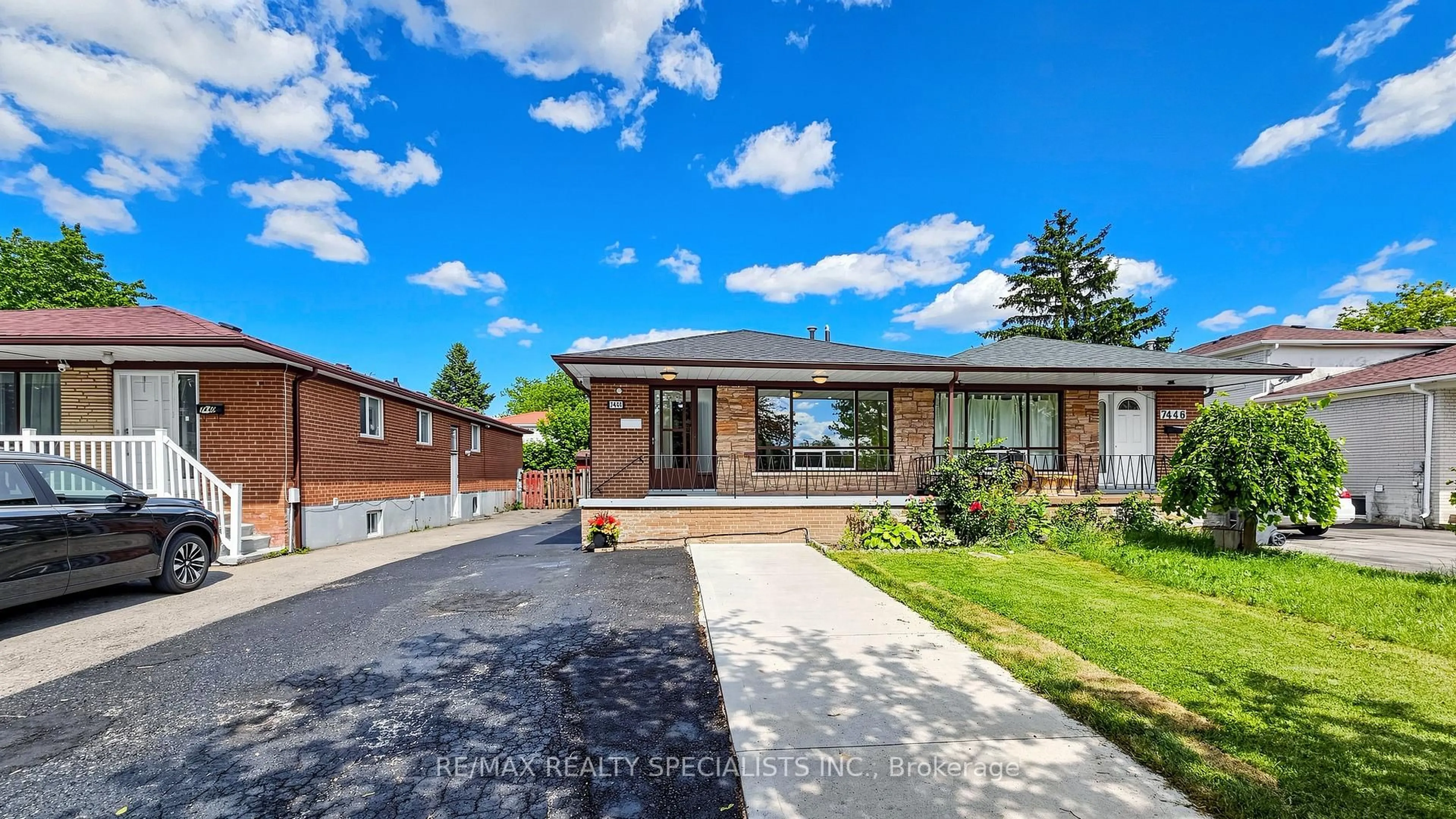 Home with brick exterior material, street for 7444 Homeside Gdns Gdns, Mississauga Ontario L4T 2A7