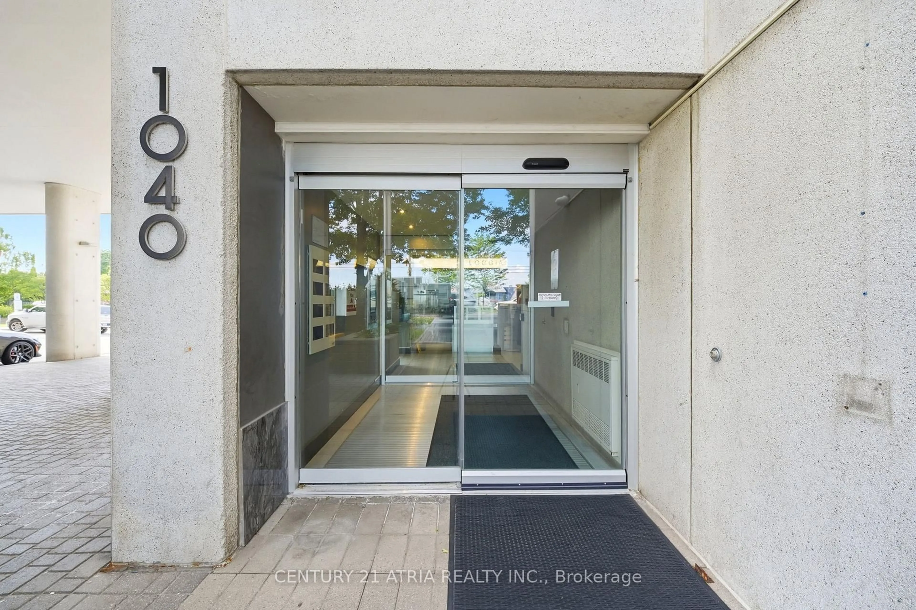 Indoor foyer for 1040 The Queensway Ave #502, Toronto Ontario M8Z 0A7