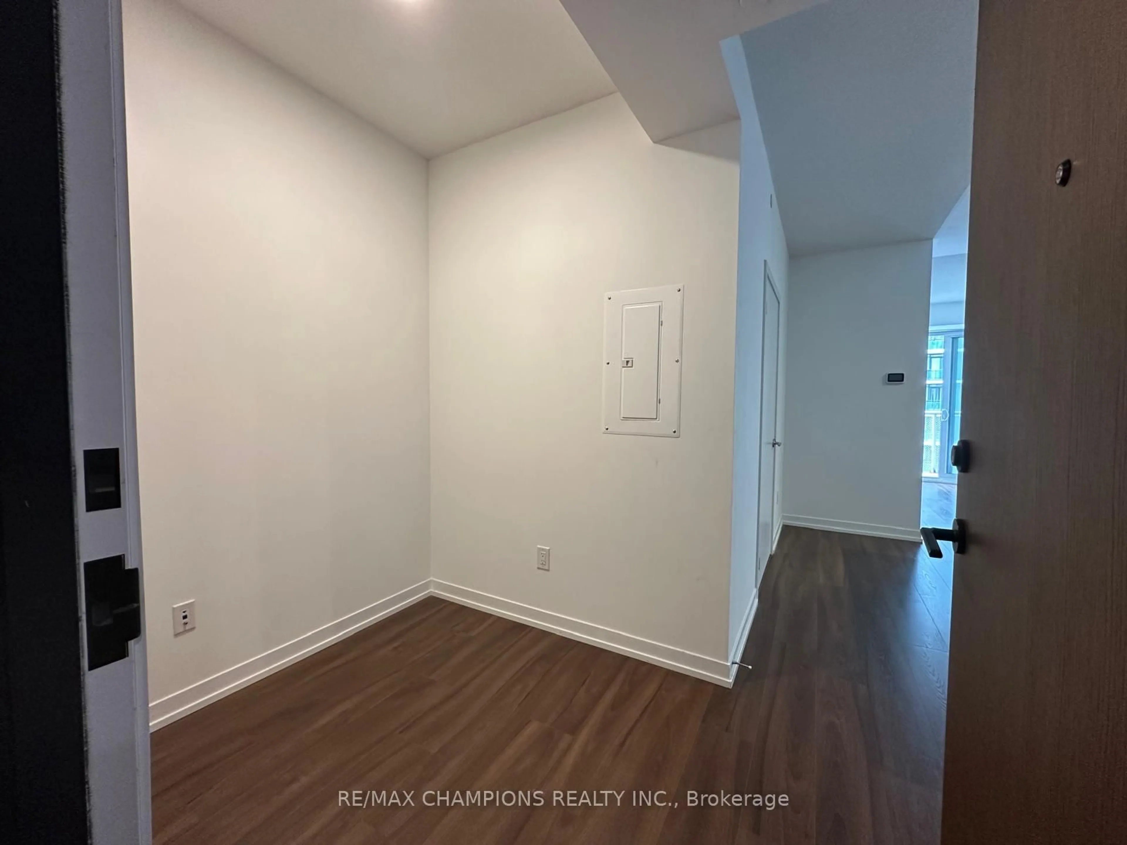 A pic of a room for 4065 Confederation Pkwy #1402, Mississauga Ontario L5B 0L4