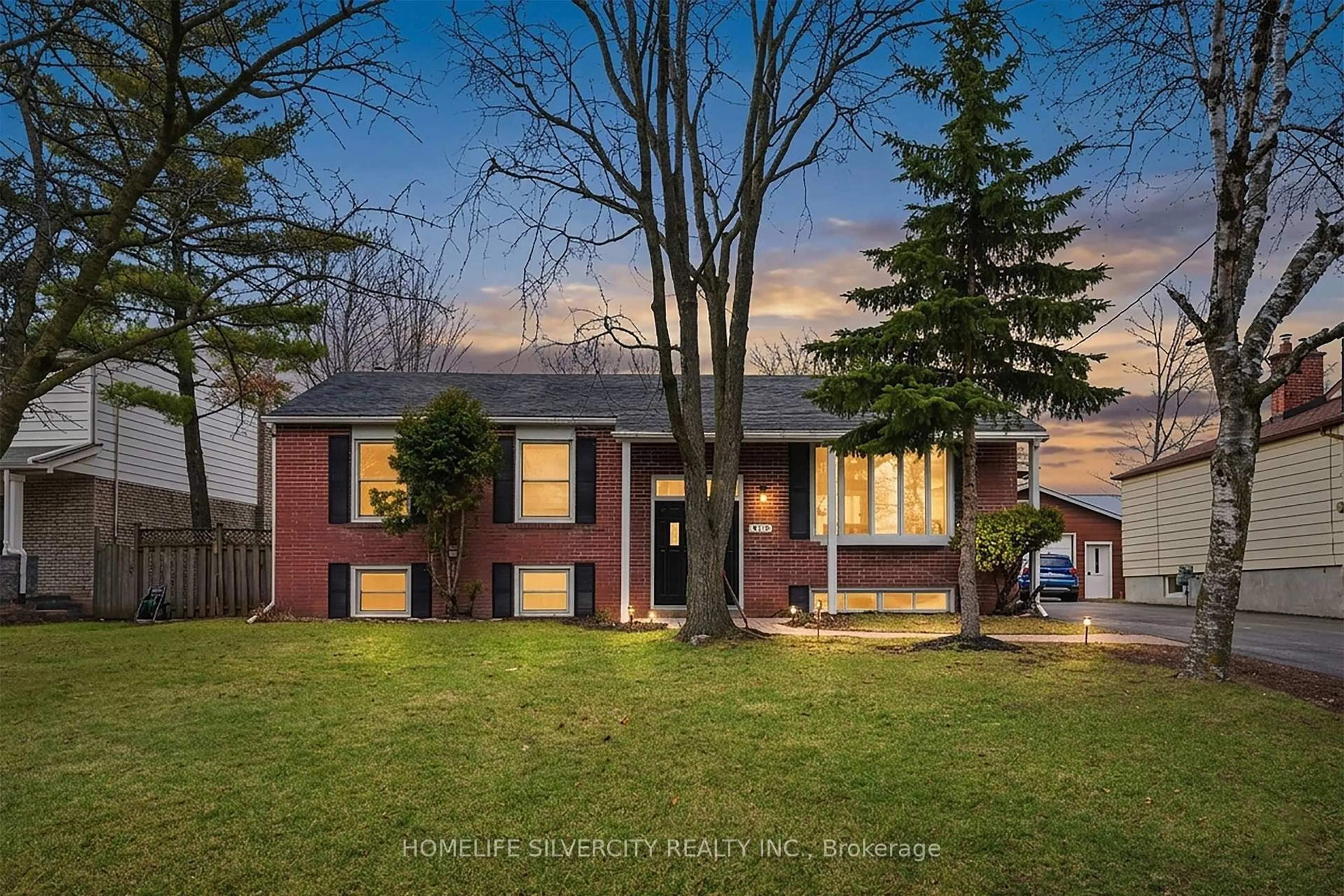 Home with brick exterior material, street for 578 Trafford Cres, Oakville Ontario L6L 3T3