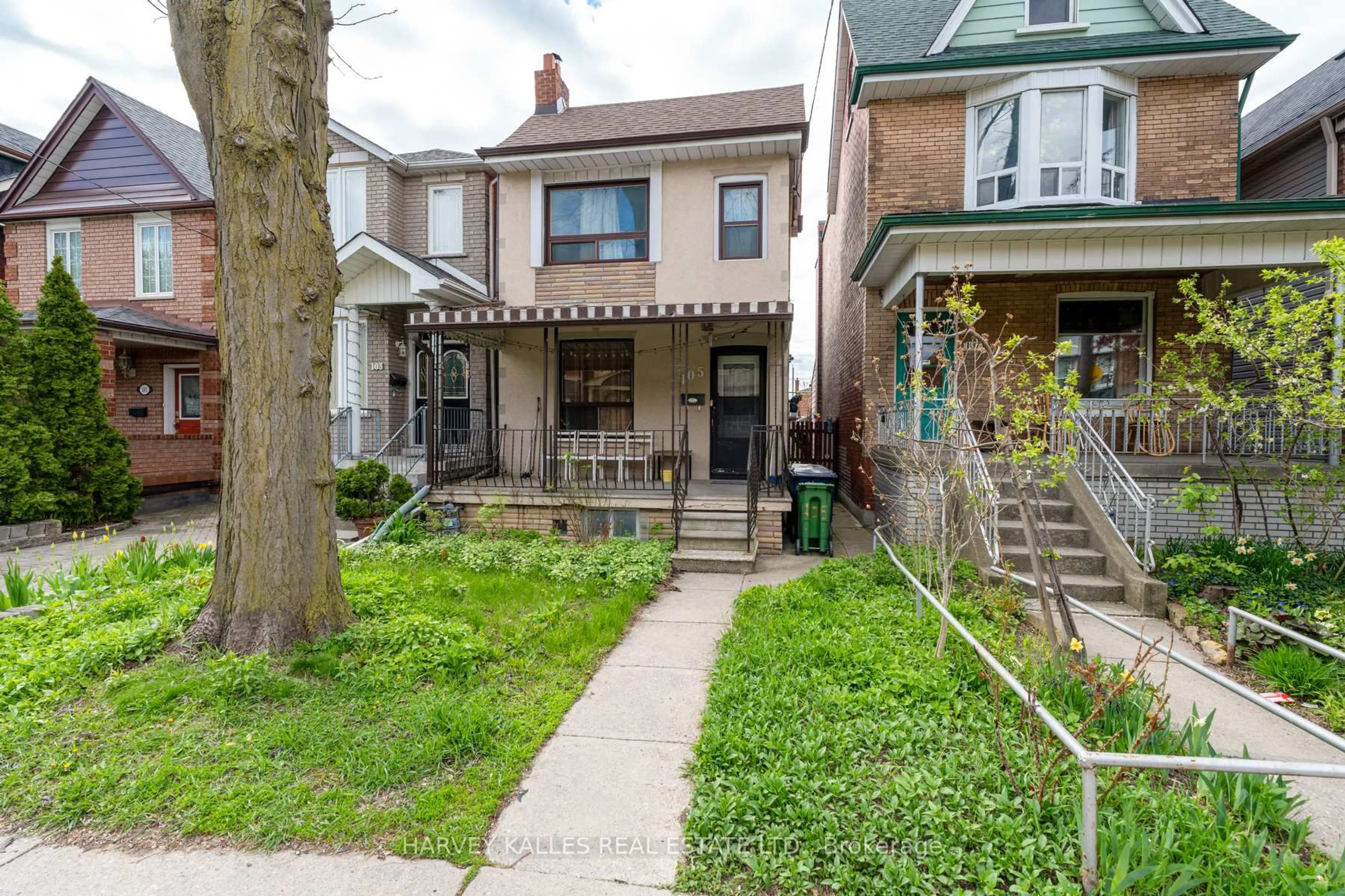 Home with brick exterior material, street for 105 Melville Ave, Toronto Ontario M6G 1Y3