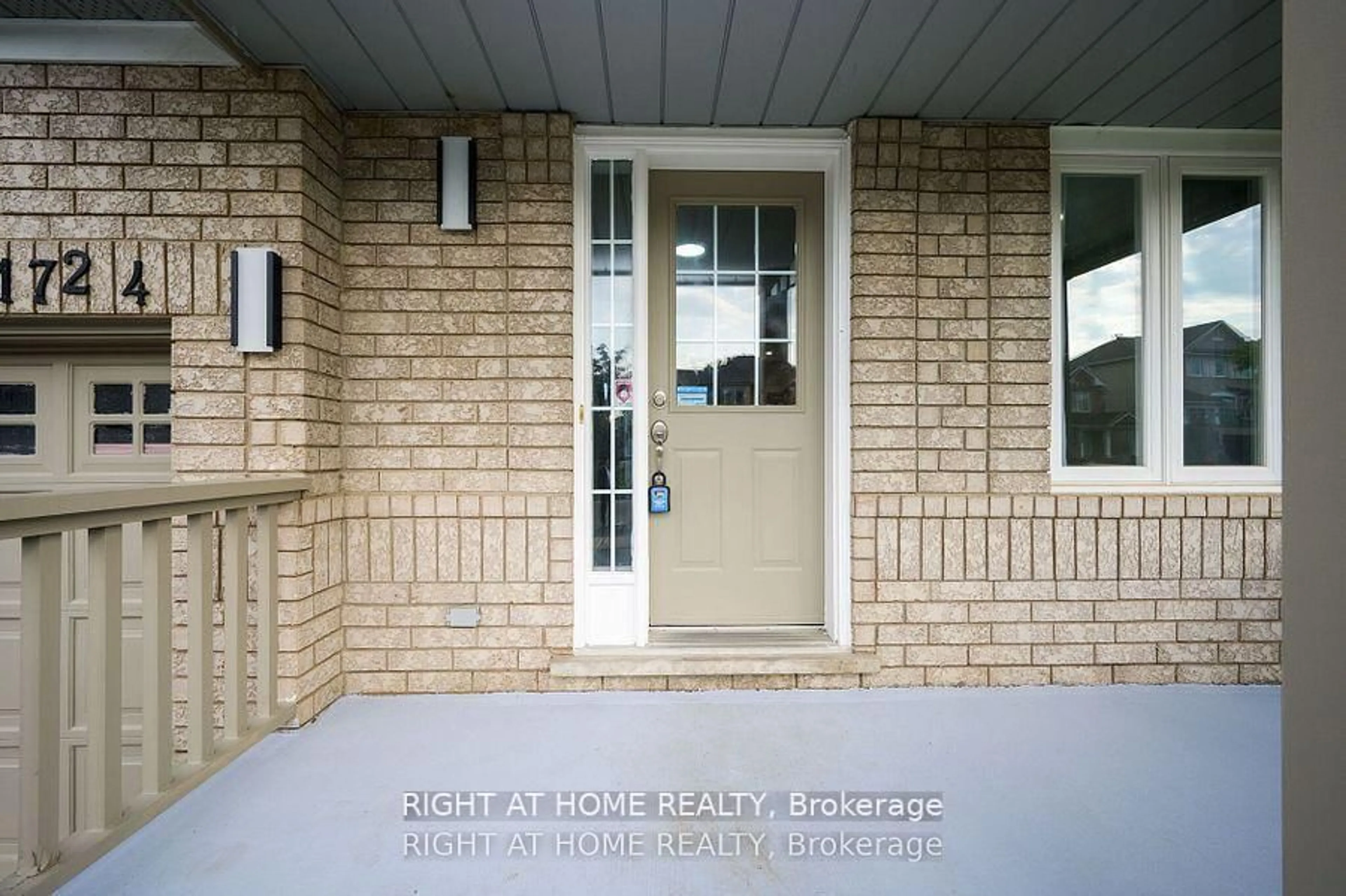 Unknown for 1724 Samuelson Circ, Mississauga Ontario L5N 7Z5