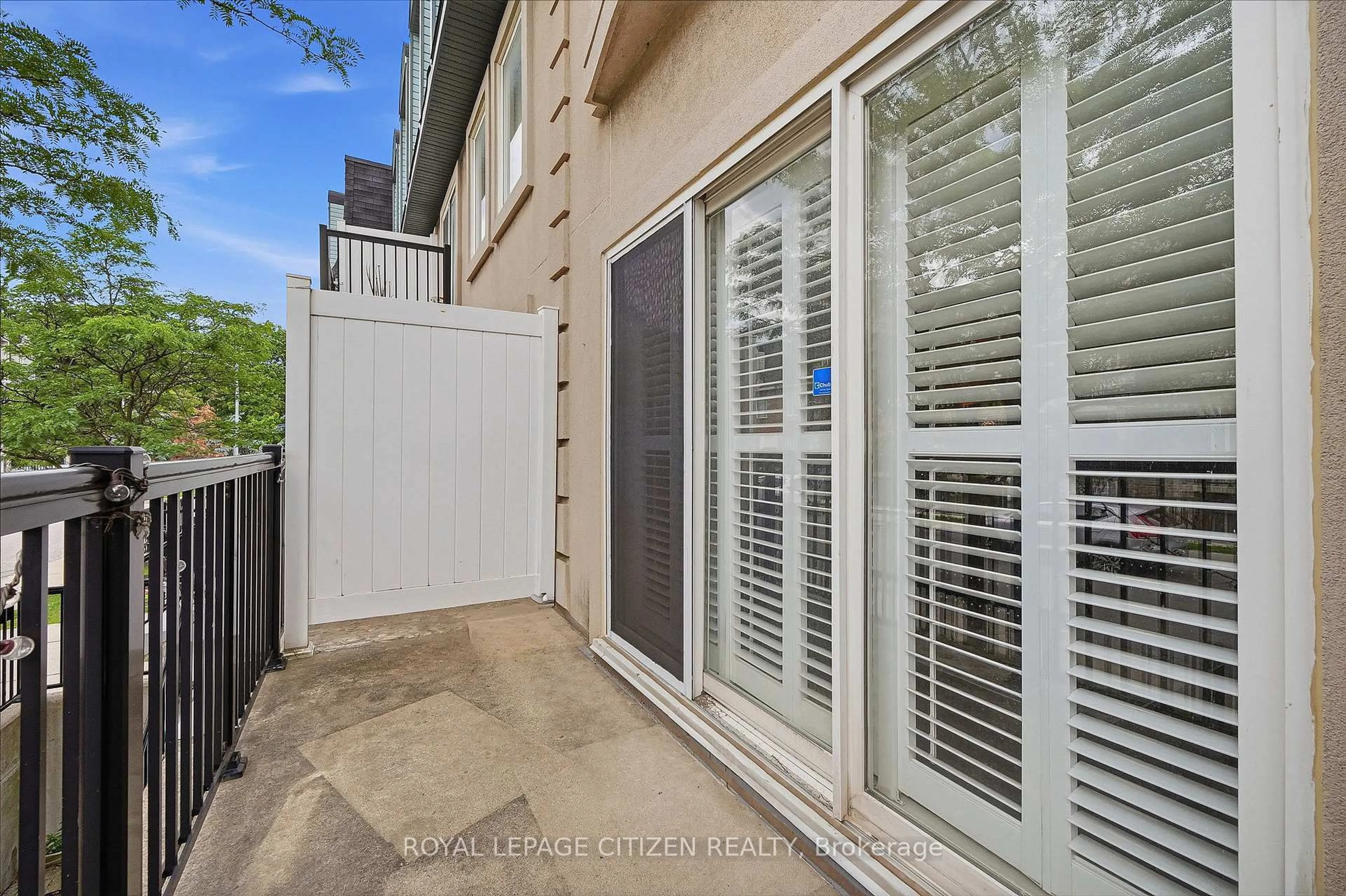 Unknown for 75 George Appleton Way #2048, Toronto Ontario M3M 0A2