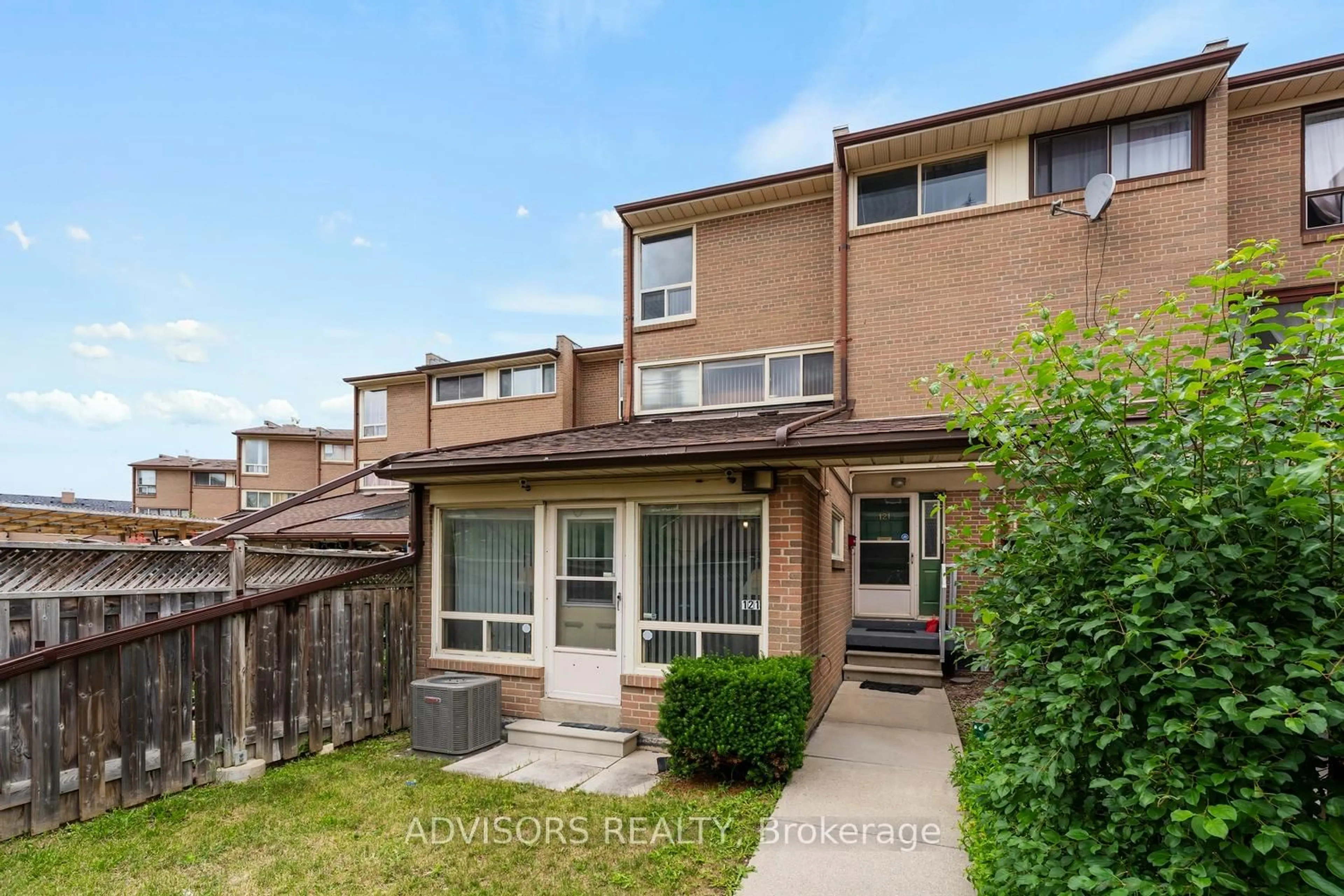 Unknown for 256 John Garland Blvd #121, Toronto Ontario M9V 1N8