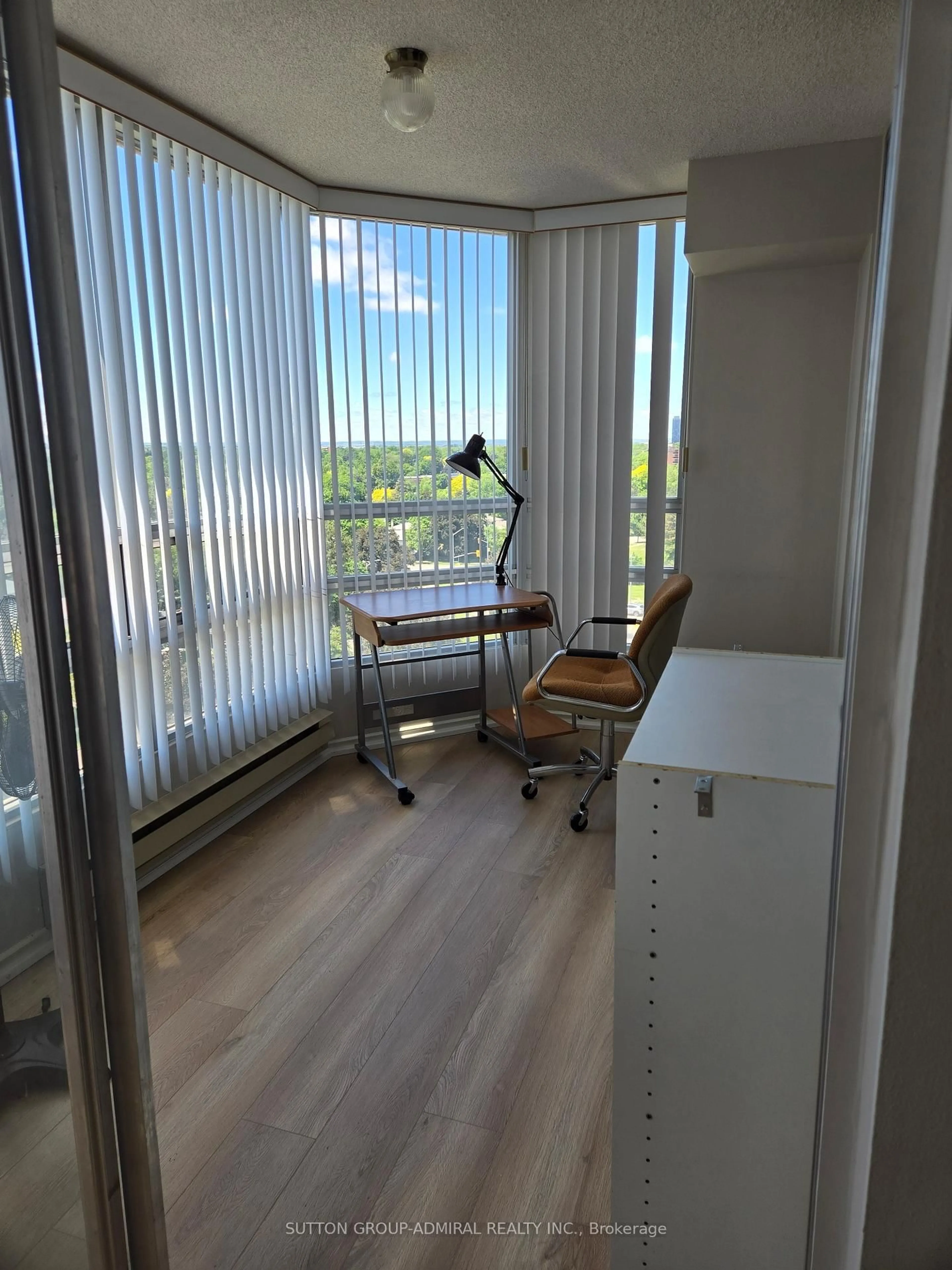 A pic of a room for 330 Mill St #908, Brampton Ontario L6Y 3V3