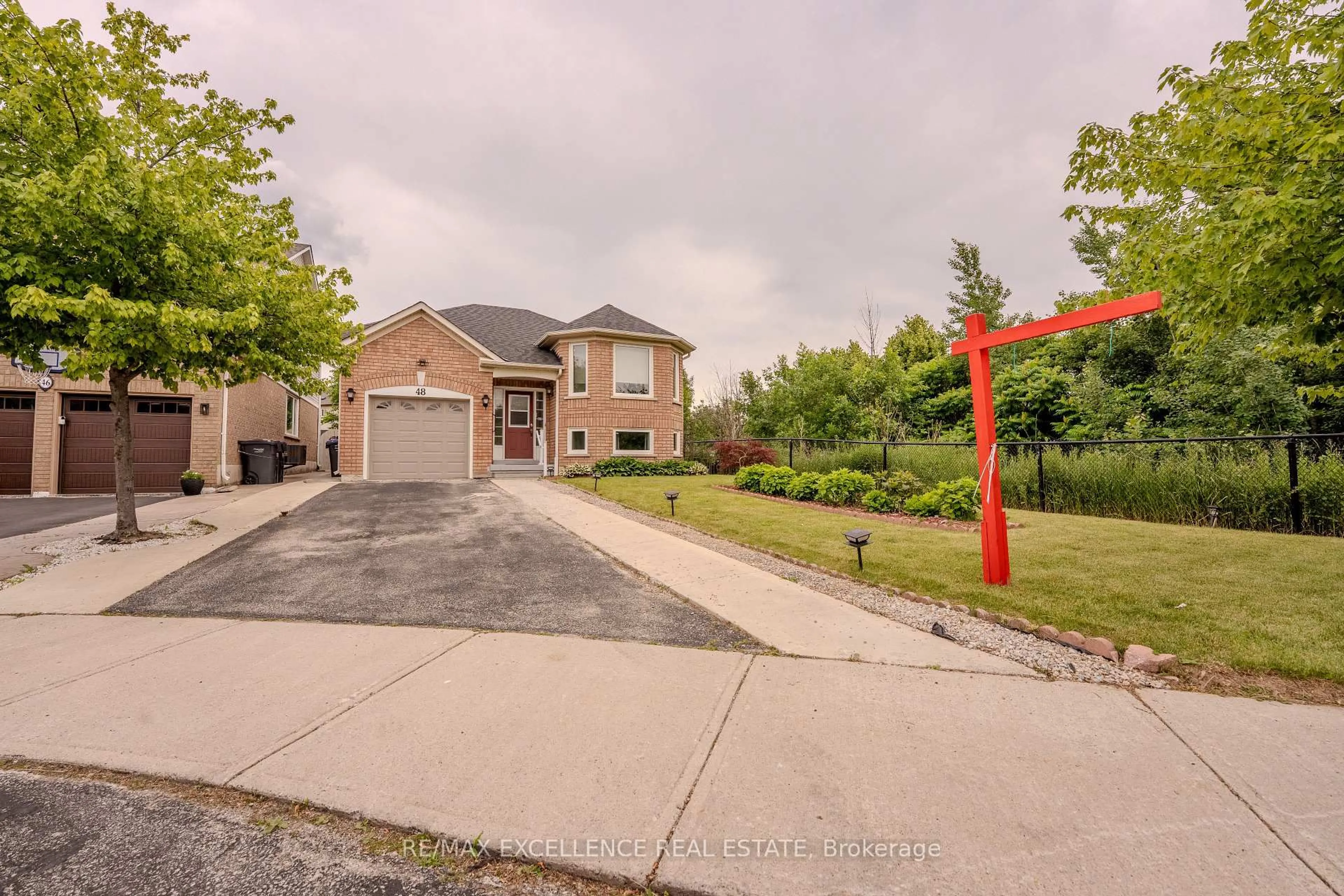 A pic from outside/outdoor area/front of a property/back of a property/a pic from drone, street for 48 Ridgemore Cres, Brampton Ontario L7A 2L4