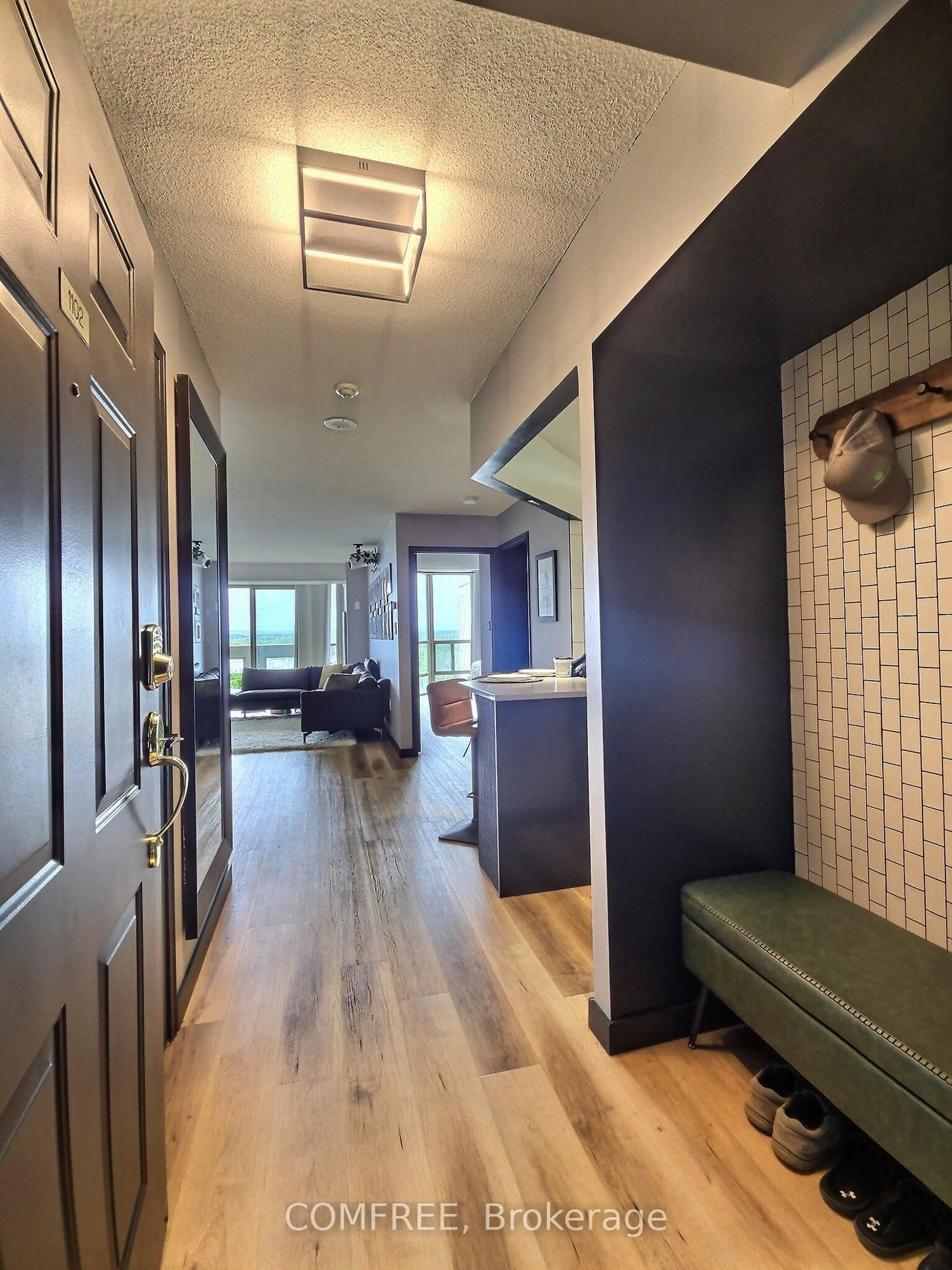 Indoor entryway for 20 McFarlane Dr #1102, Halton Hills Ontario L7G 5J8