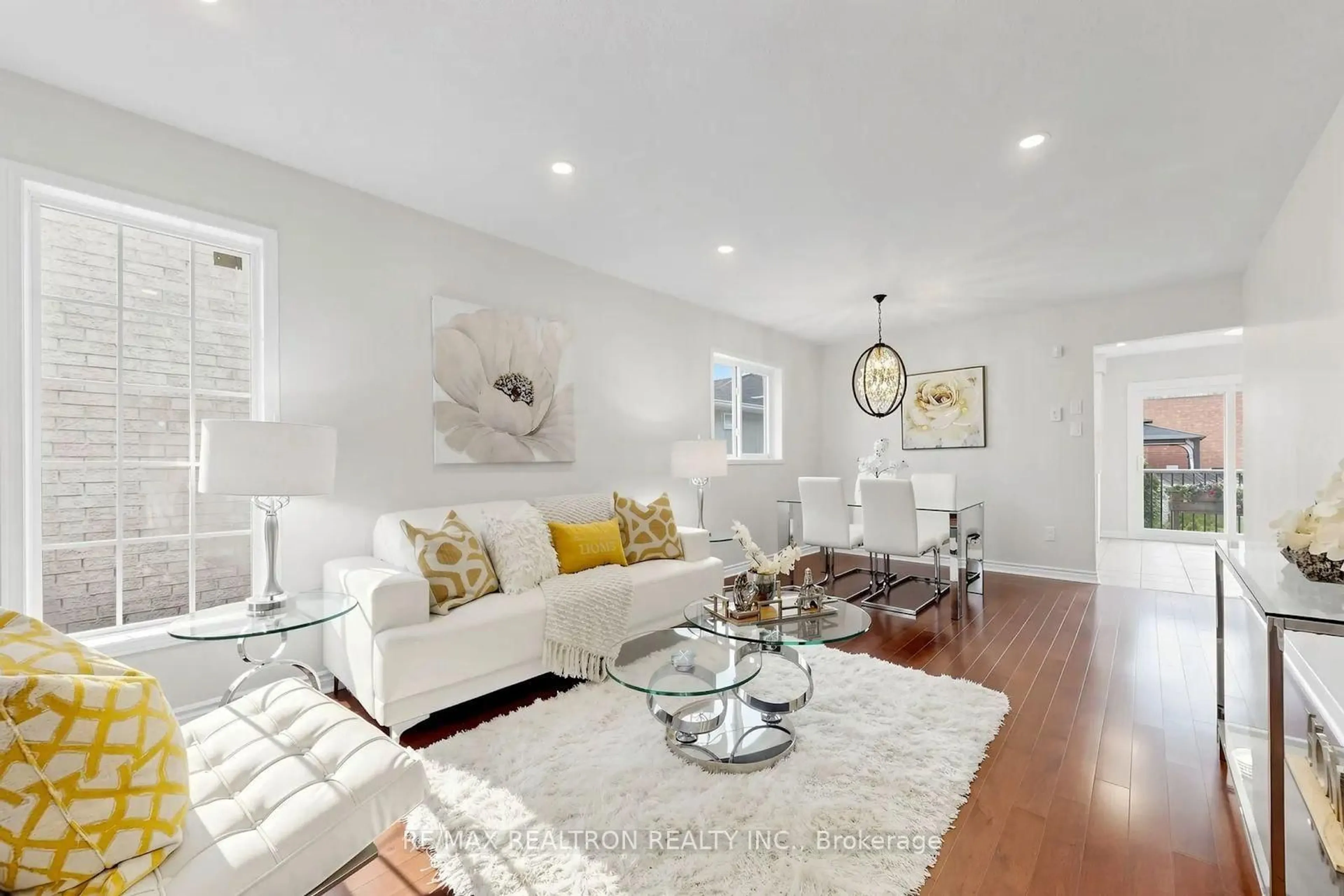 Living room with furniture, unknown for 62 Dwellers Rd, Brampton Ontario L6X 5B9