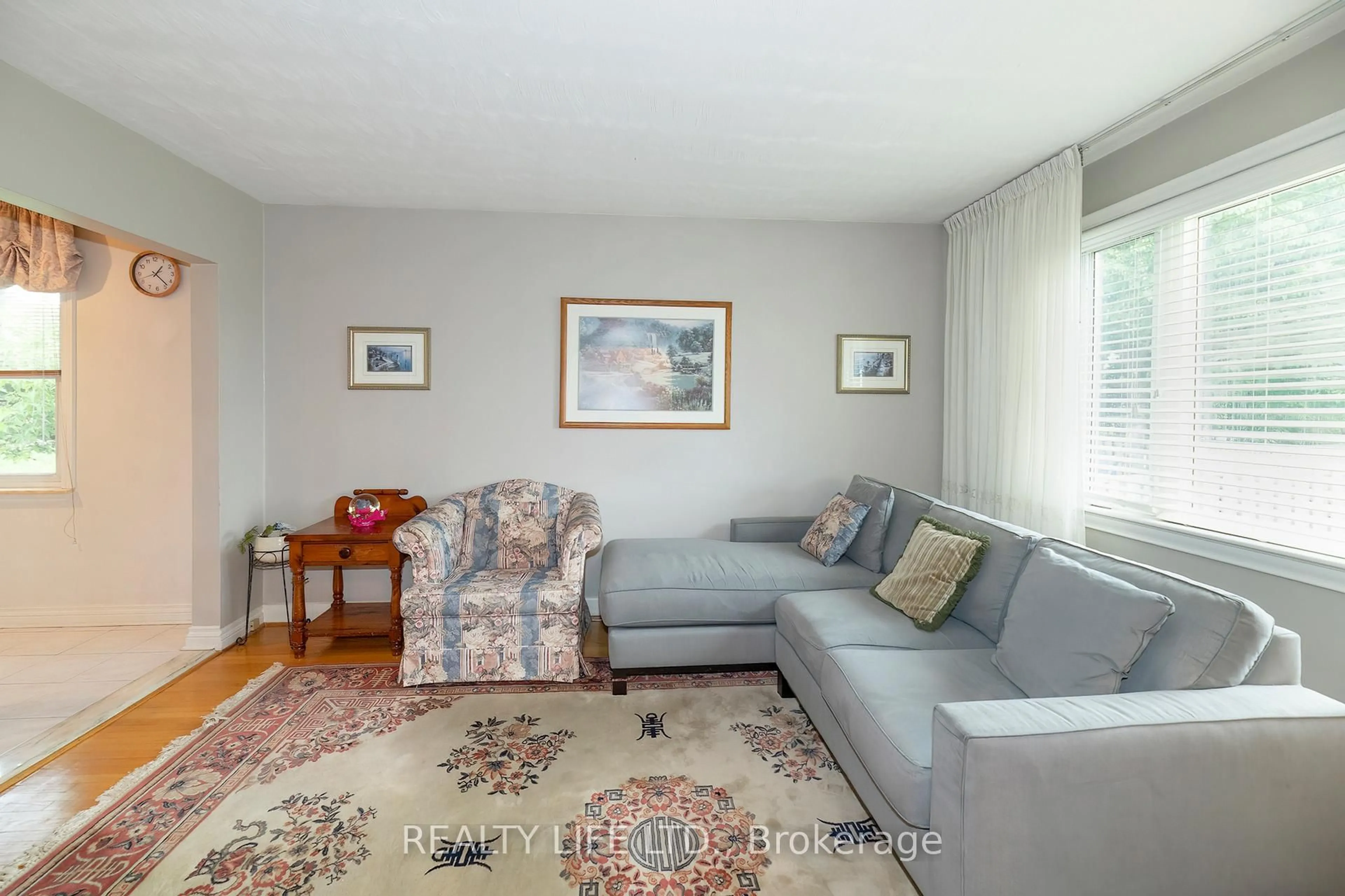 Living room with furniture, unknown for 24 Battersea Cres, Toronto Ontario M6L 1G8