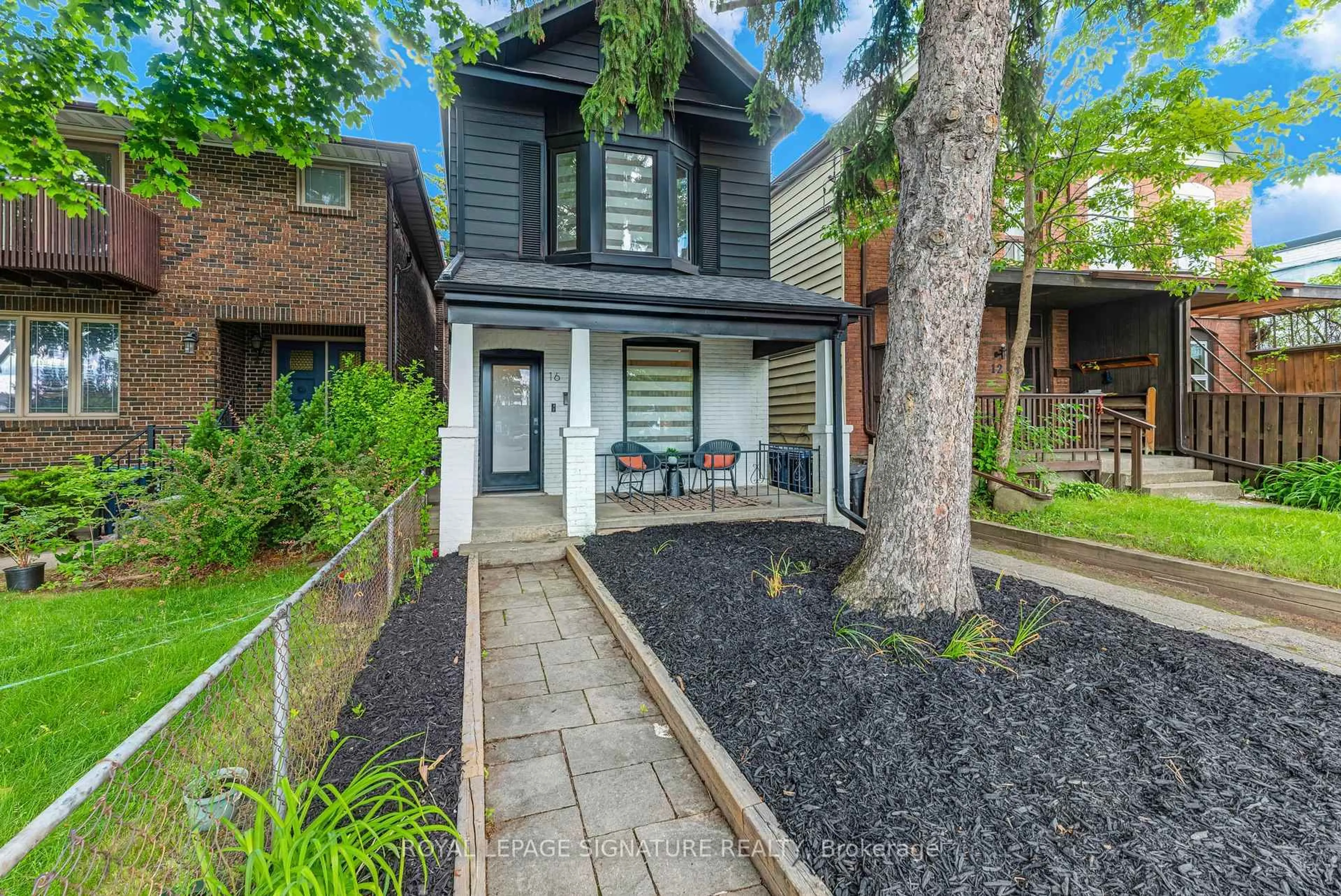 Home with brick exterior material, street for 16 Essex St, Toronto Ontario M6G 1T3