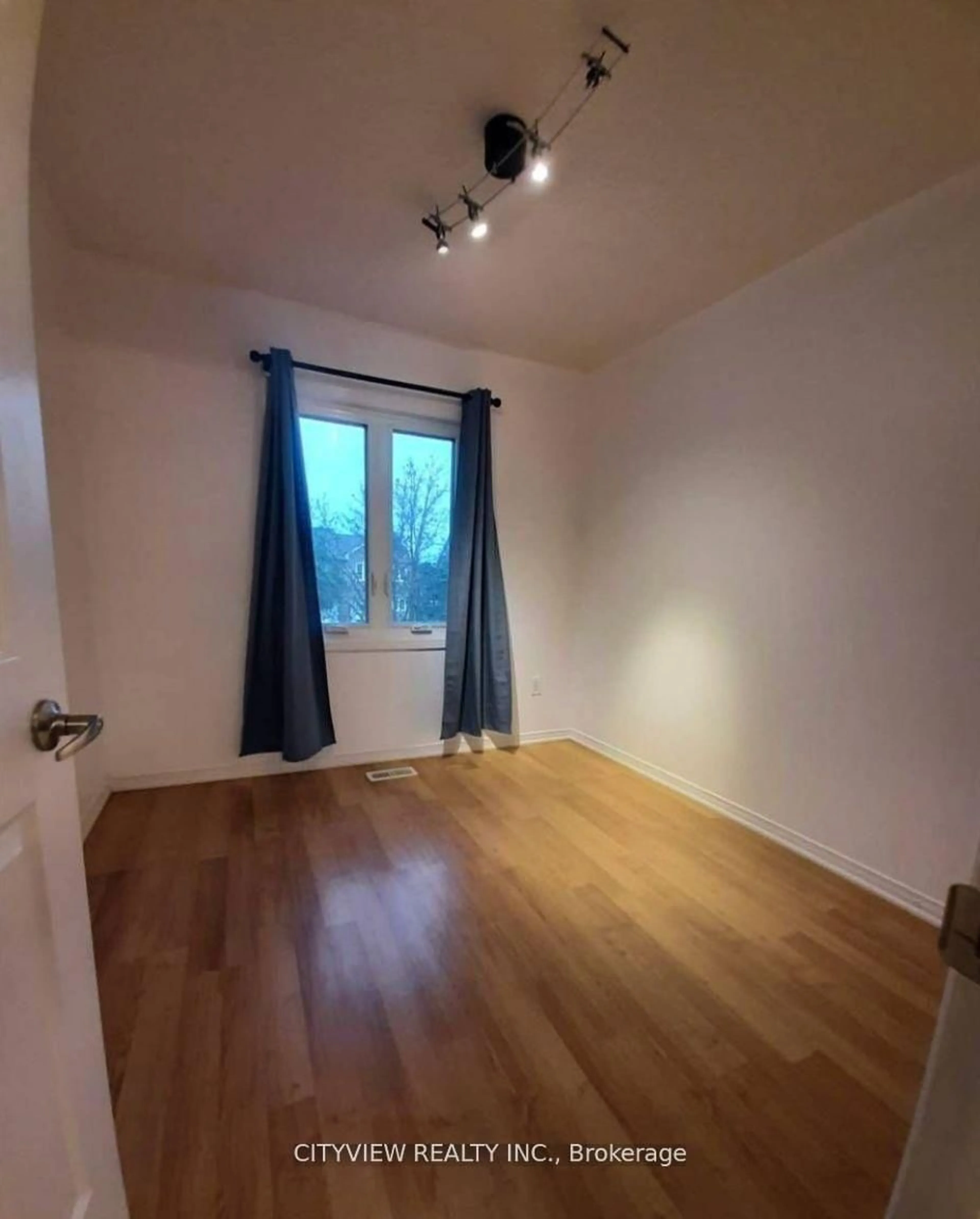 A pic of a room for 2140 Oakpoint Rd, Oakville Ontario L6M 3N2