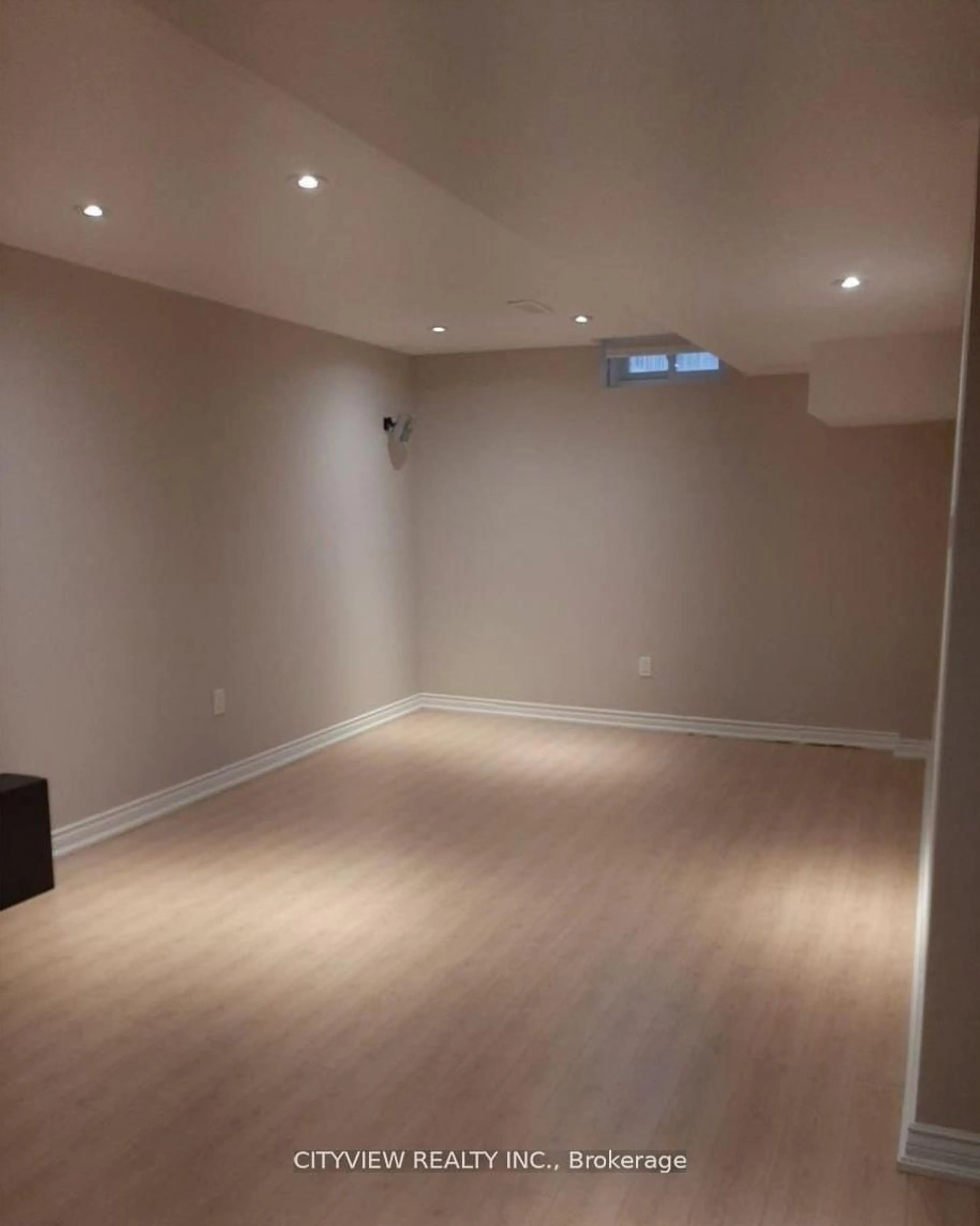 A pic of a room for 2140 Oakpoint Rd, Oakville Ontario L6M 3N2