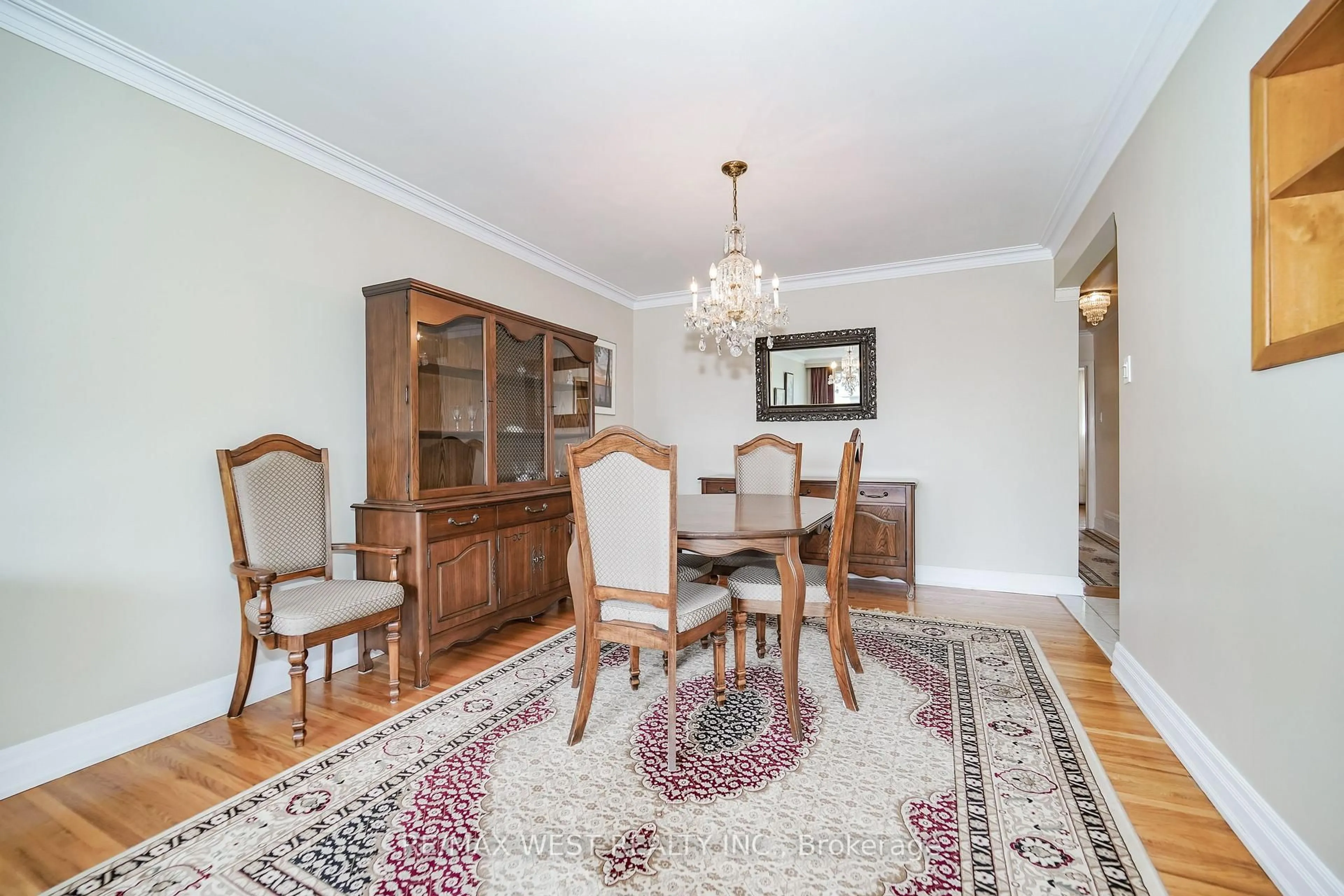 Dining room, wood/laminate floor for 65 Council Cres, Toronto Ontario M3J 1J5