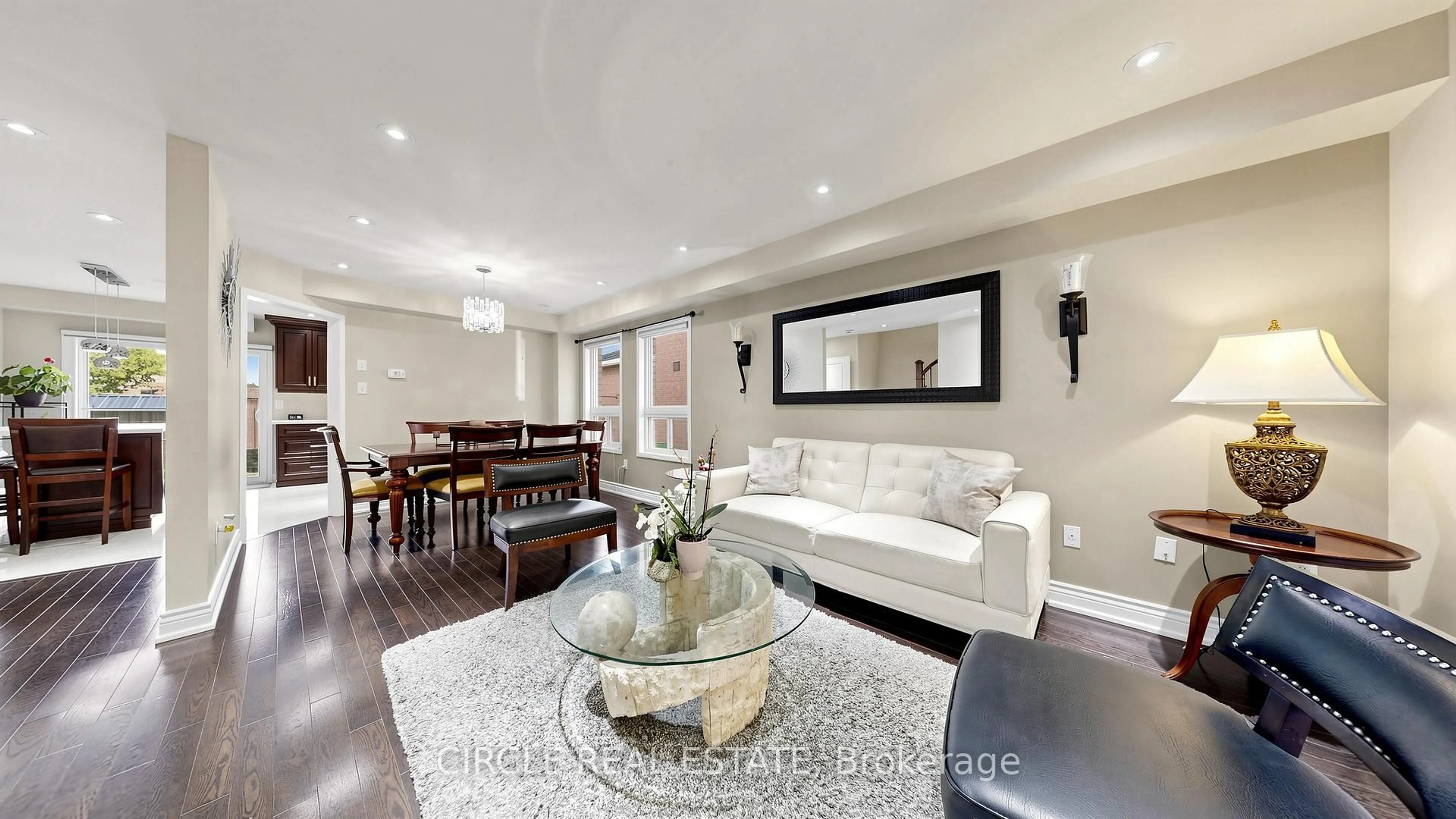 Living room with furniture, unknown for 3815 Freeman Terr, Mississauga Ontario L5M 6Y5