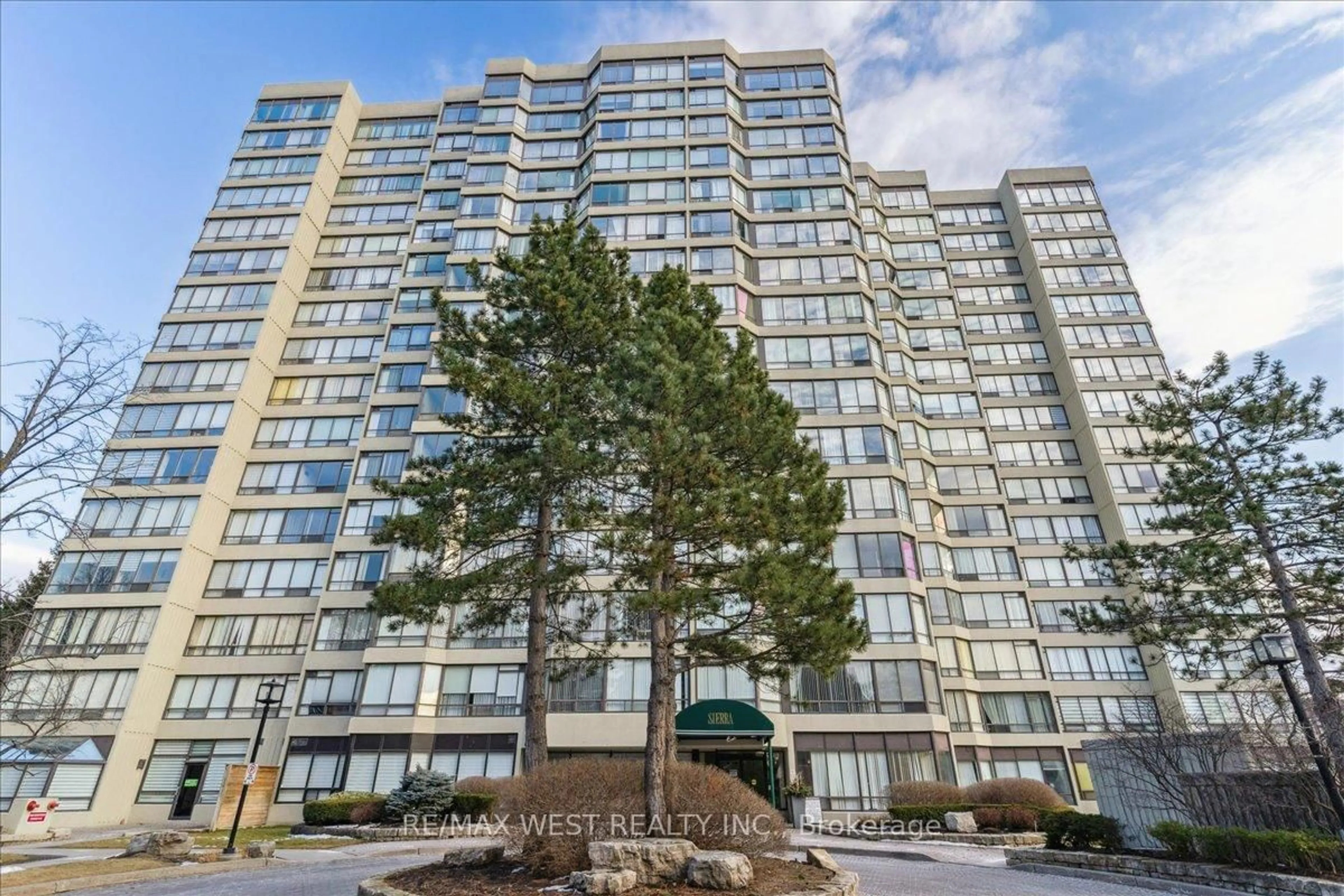 Unknown for 26 Hanover Rd #905, Brampton Ontario L6S 4T2