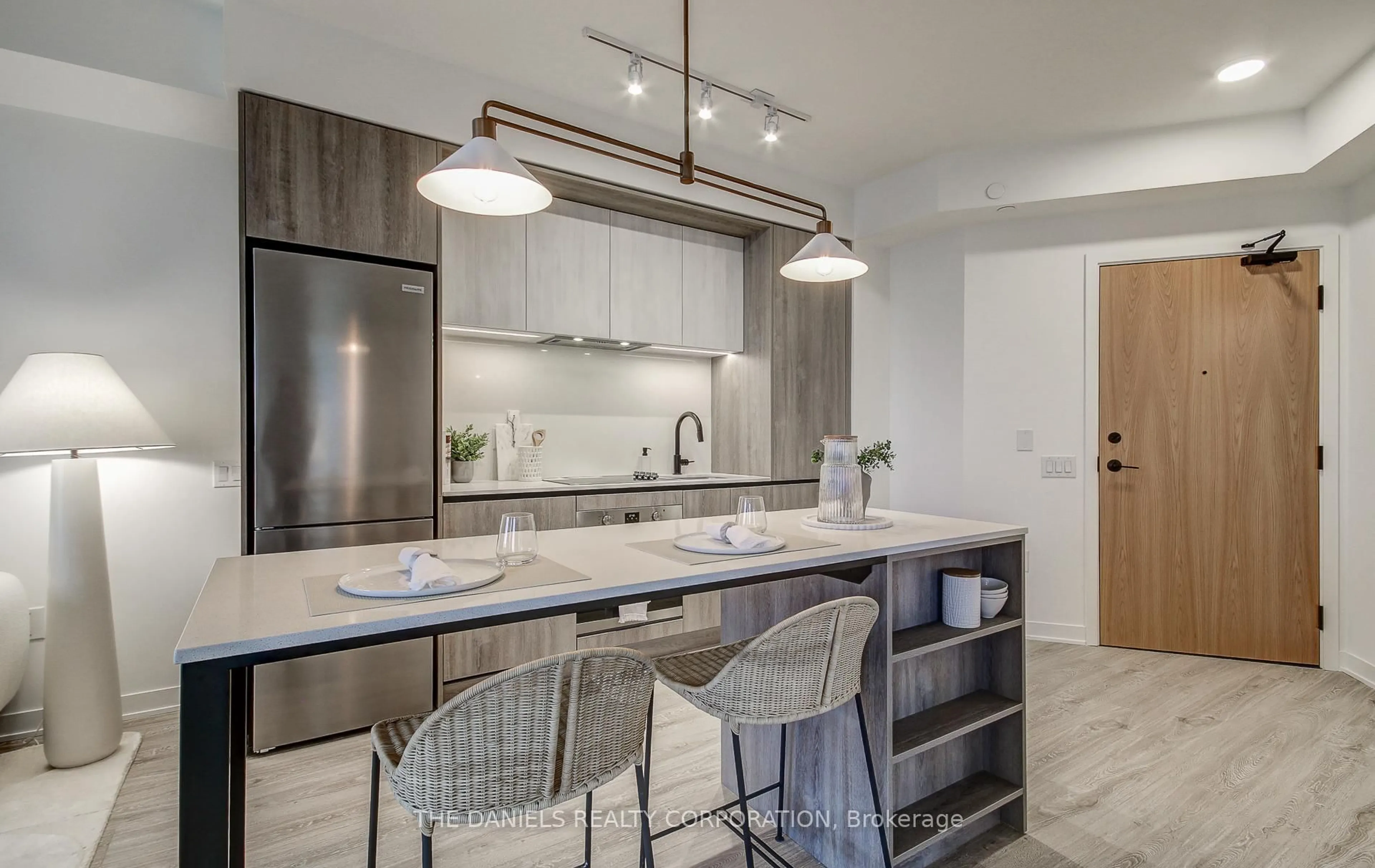 Contemporary kitchen, ceramic/tile floor for 2495 Eglinton Ave #1106, Mississauga Ontario L5M 2T2
