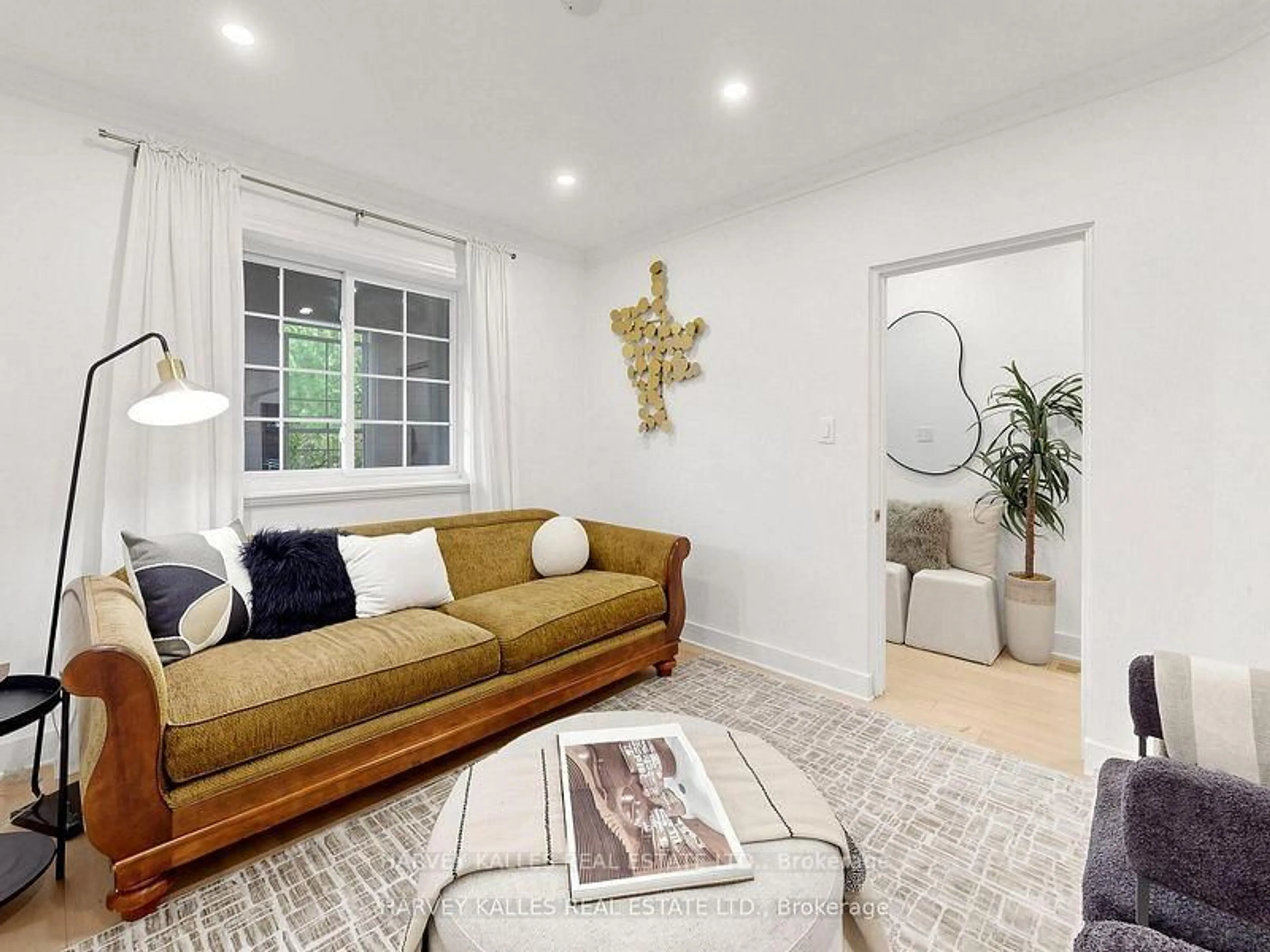 Living room with furniture, unknown for 108 Caledonia Rd, Toronto Ontario M6E 4S7